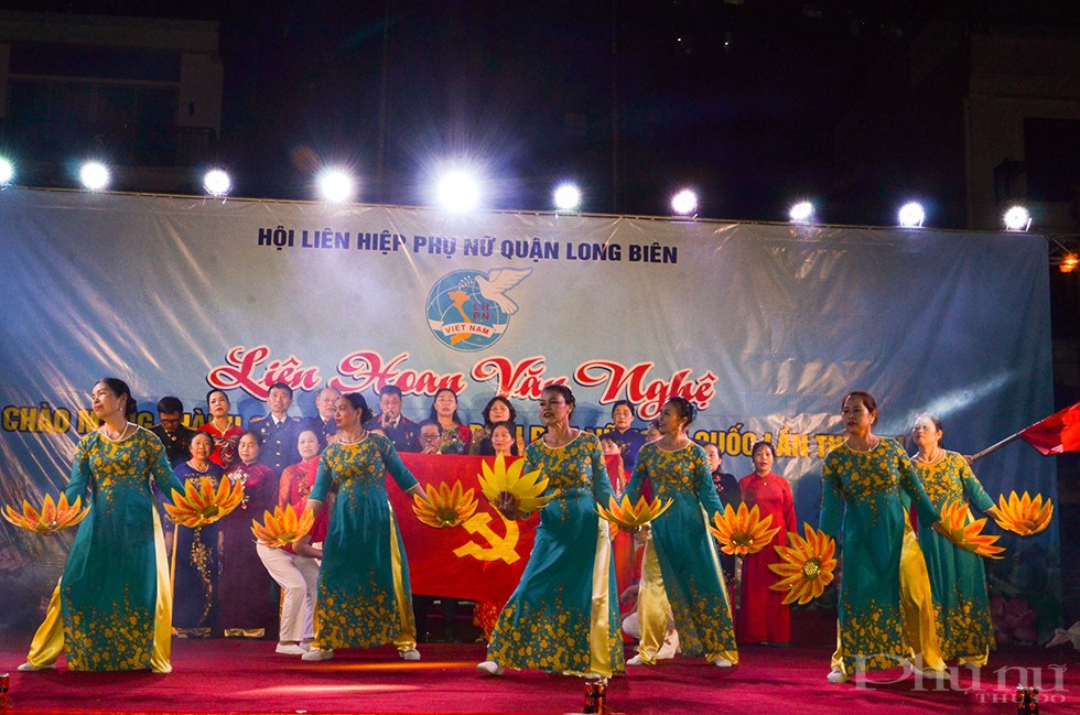Hội LHPN quận Long Biên: Liên hoan văn nghệ mừng thành công Đại hội Phụ nữ toàn quốc lần thứ XIII - ảnh 3