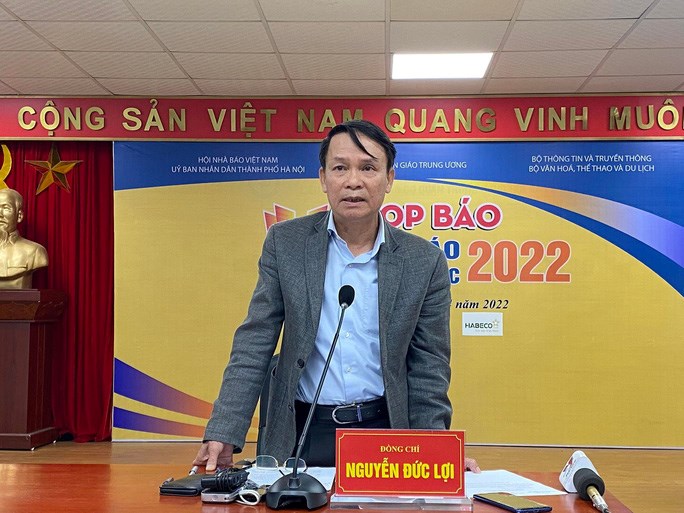 Phó Chủ tịch Thường trực Hội Nhà báo Việt Nam Nguyễn Đức Lợi giới thiệu Hội báotoàn quốc 2022 	Ảnh: PV