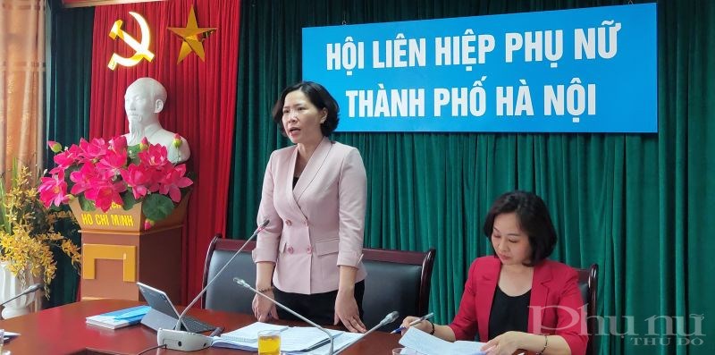 Đồng chí Lê Kim Anh, Chủ tịch Hội LHPN Hà Nội phát biểu chỉ đạo tại hội nghị