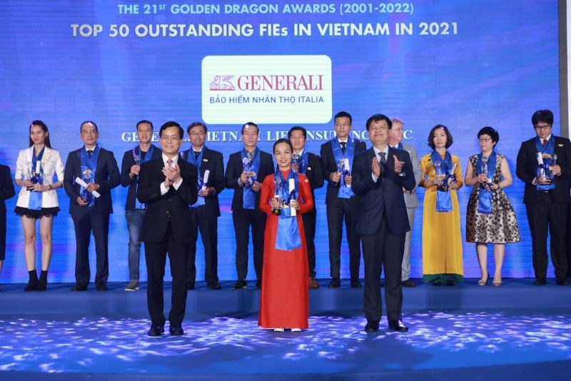 Generali Việt Nam được vinh danh “Công ty bảo hiểm có sản phẩm liên kết đơn vị hàng đầu Việt Nam” tại Giải thưởng Rồng Vàng 2022.