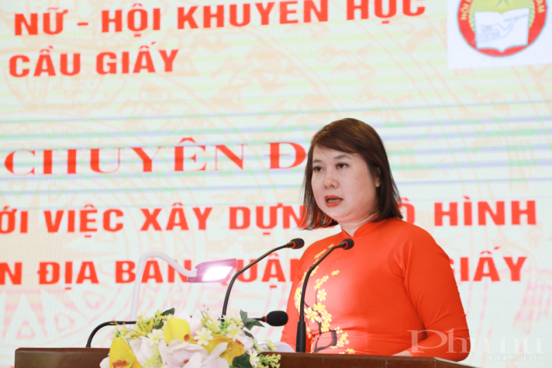 Chủ tịch Hội LHPN quận Nguyễn Kim Lê phát biểu tại Hội nghị.