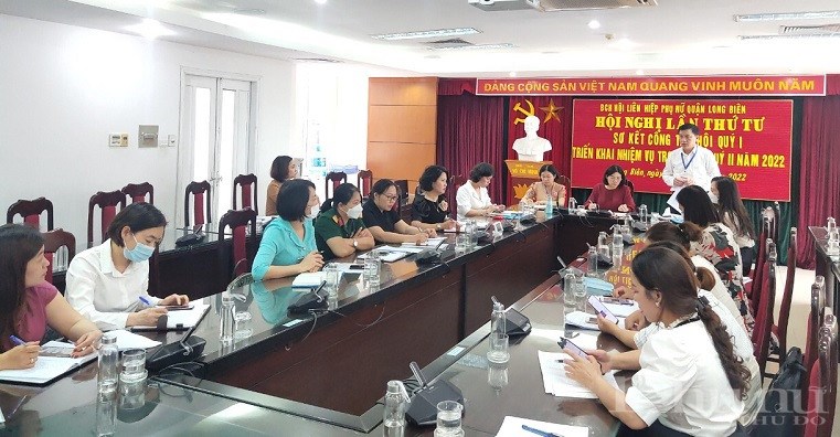 Đồng chí Nguyễn Quốc Long, Trưởng ban Dân vận quận ủy Long Biên đã đánh giá cao những kết quả của các cấp Hội trong quý I 2022