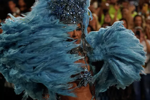 Brazil: Rực rỡ sắc màu Lễ hội hoá trang Carnival - ảnh 5