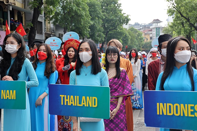 Đại diện thanh niên 11 nước Đông Nam Á tham dự Ngày hội