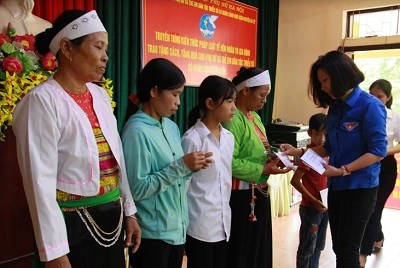 Hội LHPN Hà Nội: Đồng hành cùng phụ nữ, trẻ em miền núi - ảnh 2