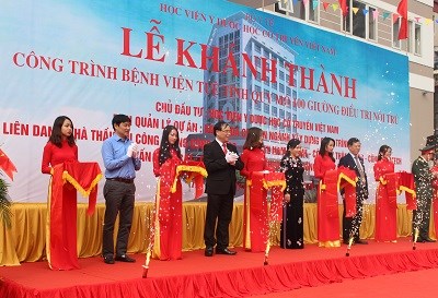 Khánh thành toà nhà Bệnh viện Tuệ Tĩnh vào ngày Thầy thuốc Việt Nam - ảnh 1
