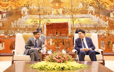 Chủ tịch UBND TP Hà Nội Nguyễn Đức Chung tiếp Đại sứ Ấn Độ - ảnh 1