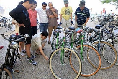 Chợ xe đạp cổ giữa lòng Hà Nội - ảnh 2
