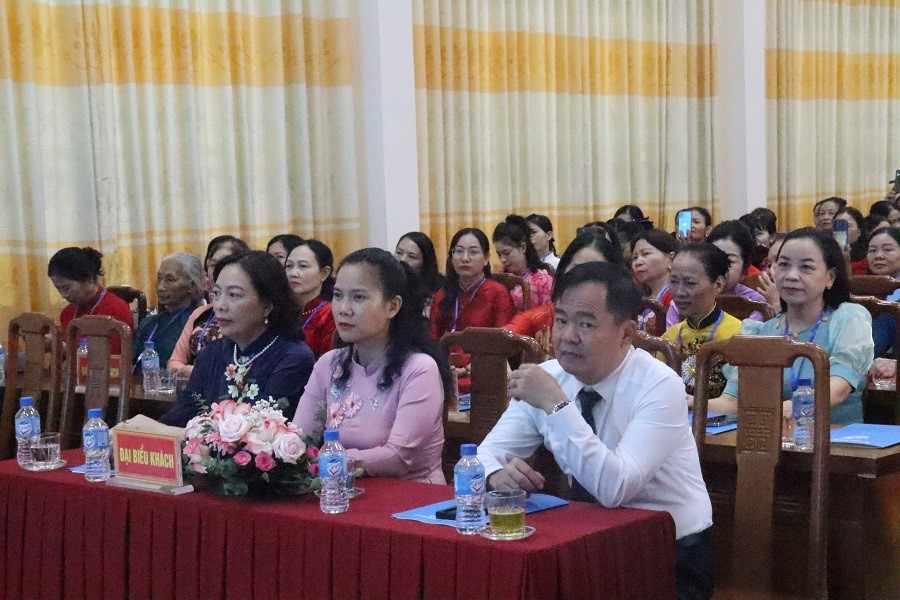 Phụ nữ Hưng Đạo phát huy truyền thống đoàn kết, sáng tạo, đổi mới, vững bước vào kỷ nguyên vươn mình của dân tộc - ảnh 3