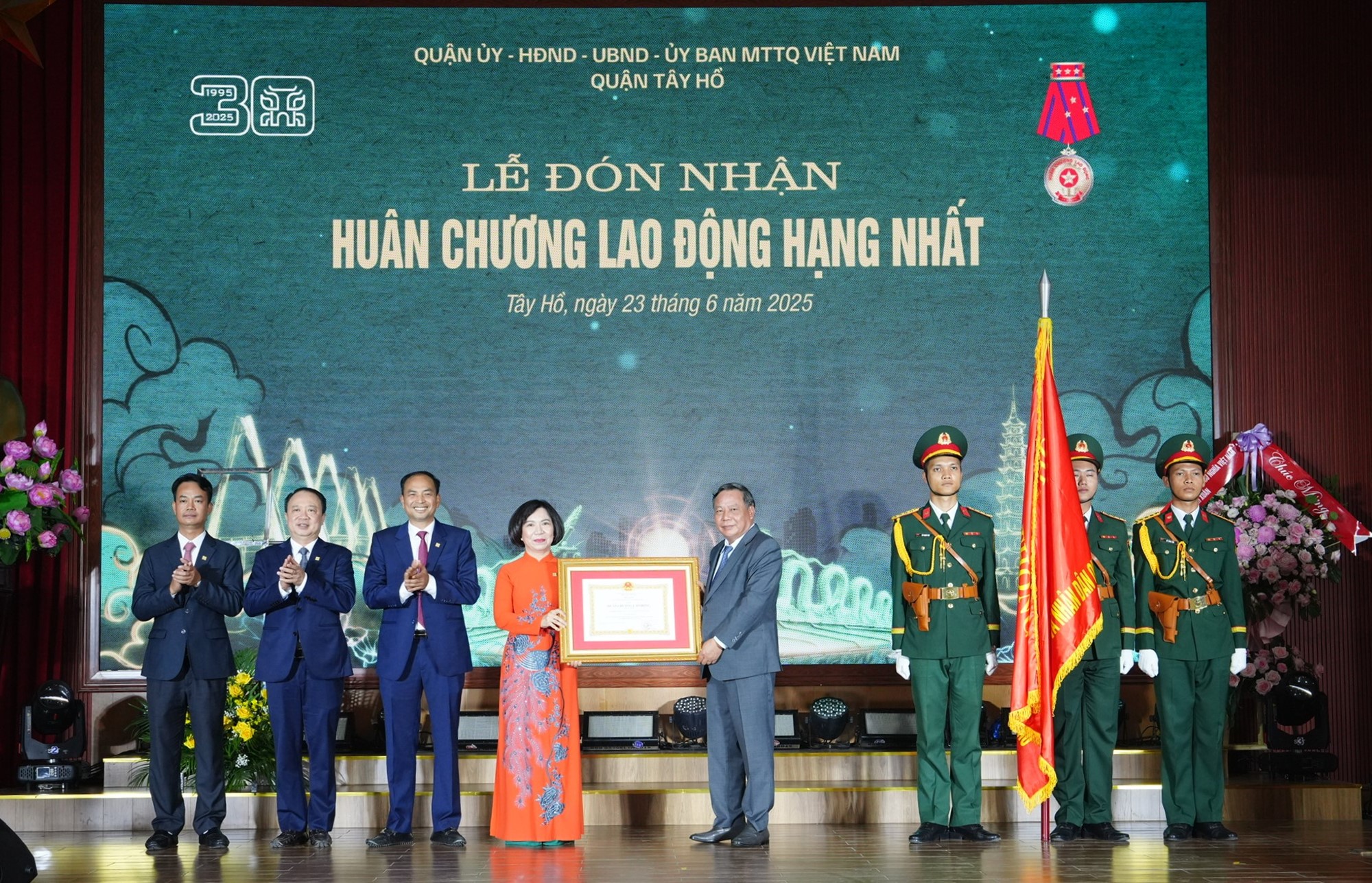 Tây Hồ 30 năm khát vọng và vươn mình: Từ vùng đất di sản đến tâm điểm động lực của Thủ đô - ảnh 3