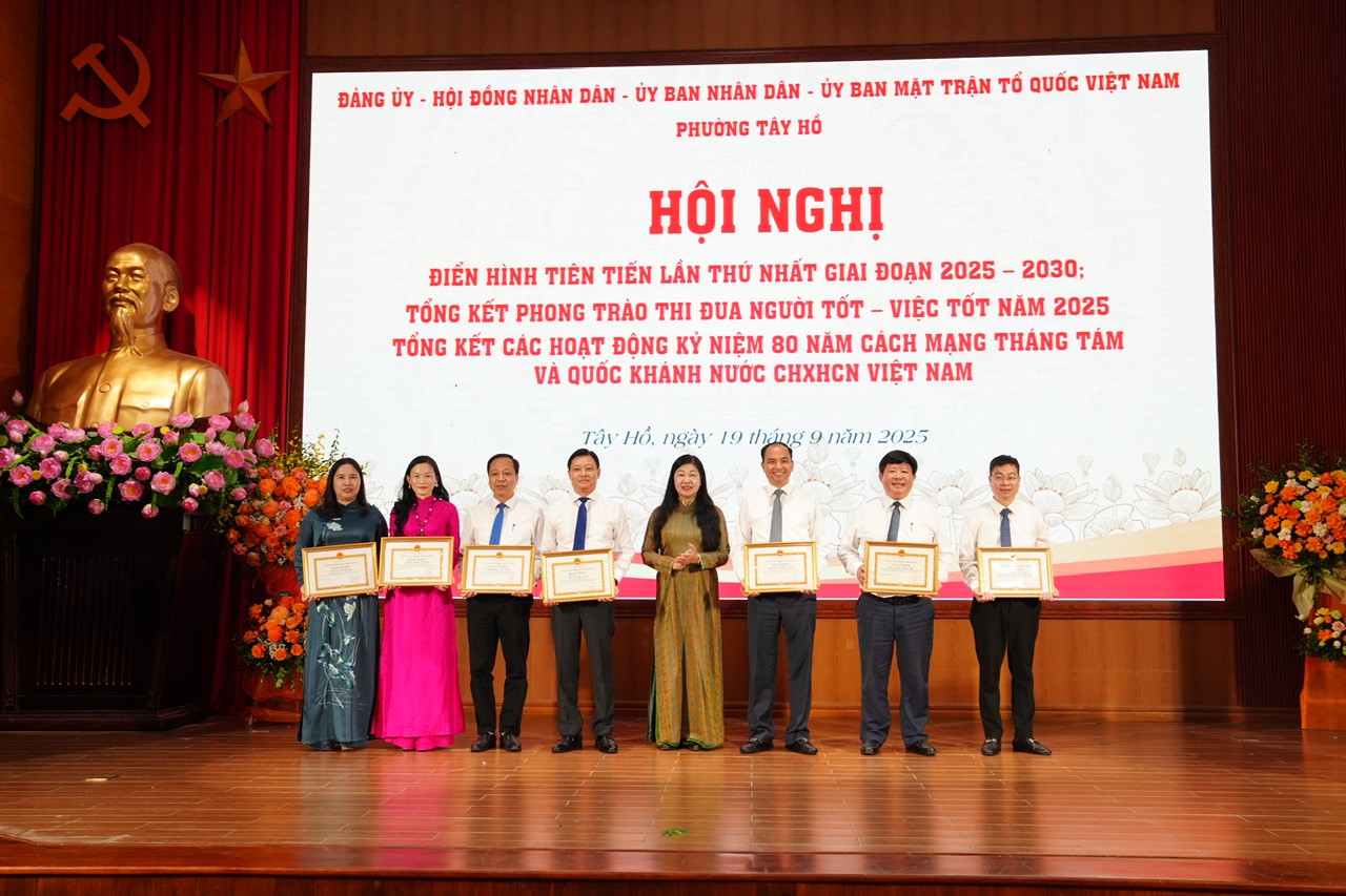 Từ những “người tốt, việc tốt” đến khát vọng dựng xây Tây Hồ văn minh, hiện đại - ảnh 1