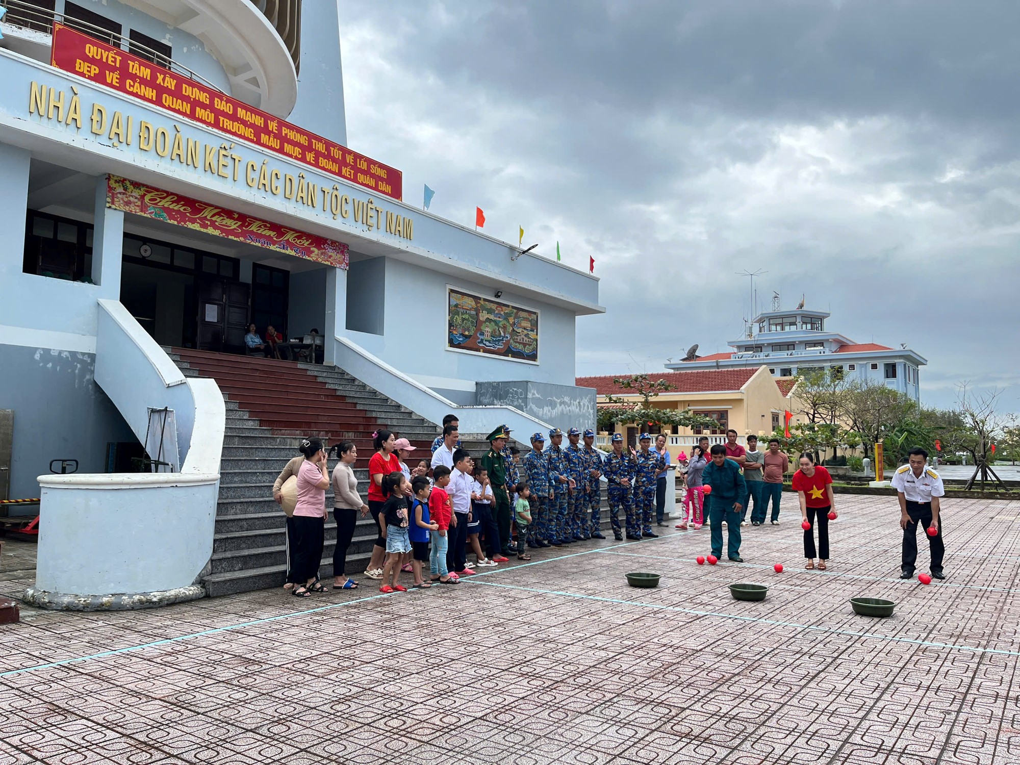 Rộn ràng đón Tết ở Trường Sa - ảnh 6