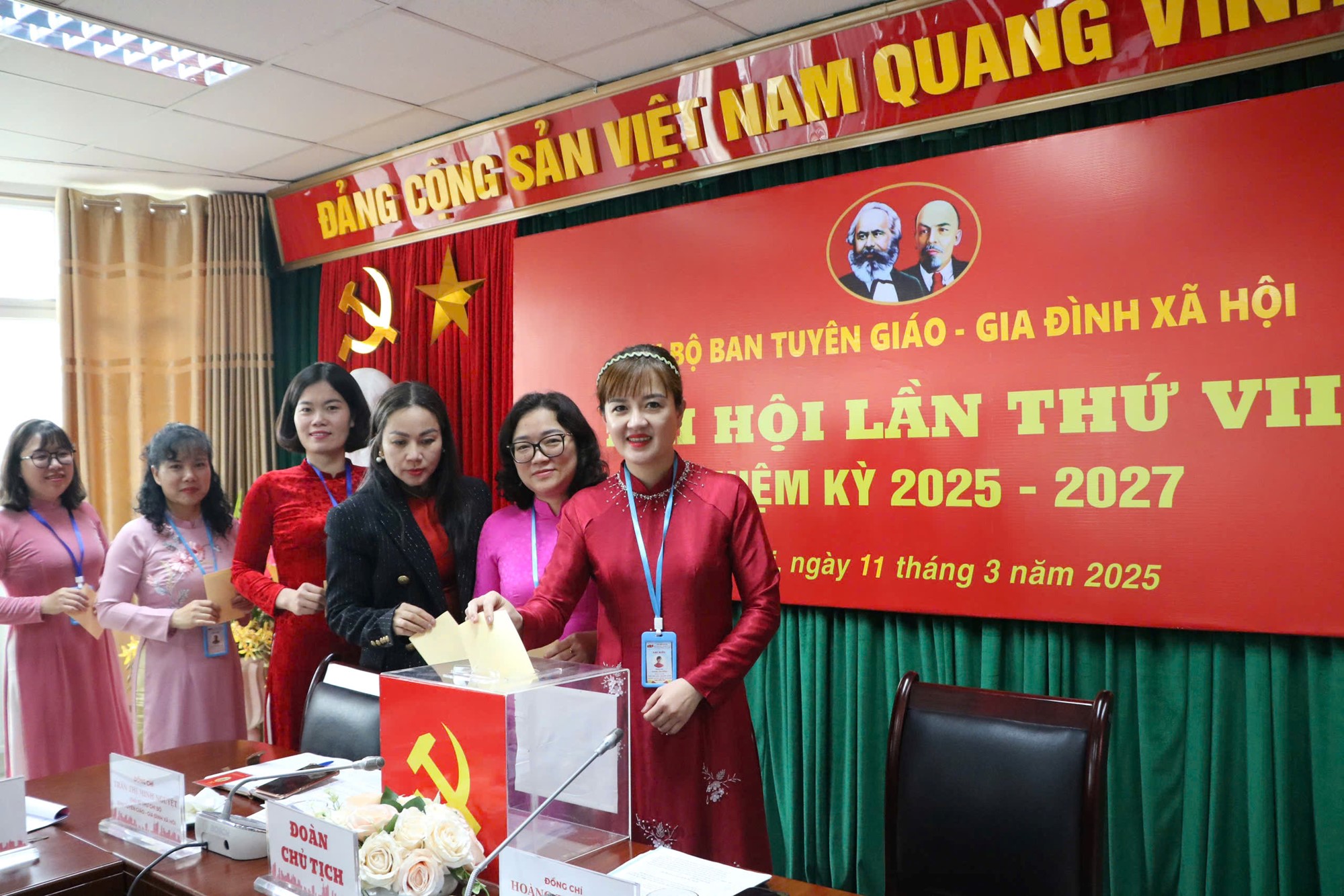 Đại hội Chi bộ Ban Tuyên giáo - Gia đình xã hội nhiệm kỳ 2025-2027 thành công tốt đẹp - ảnh 4