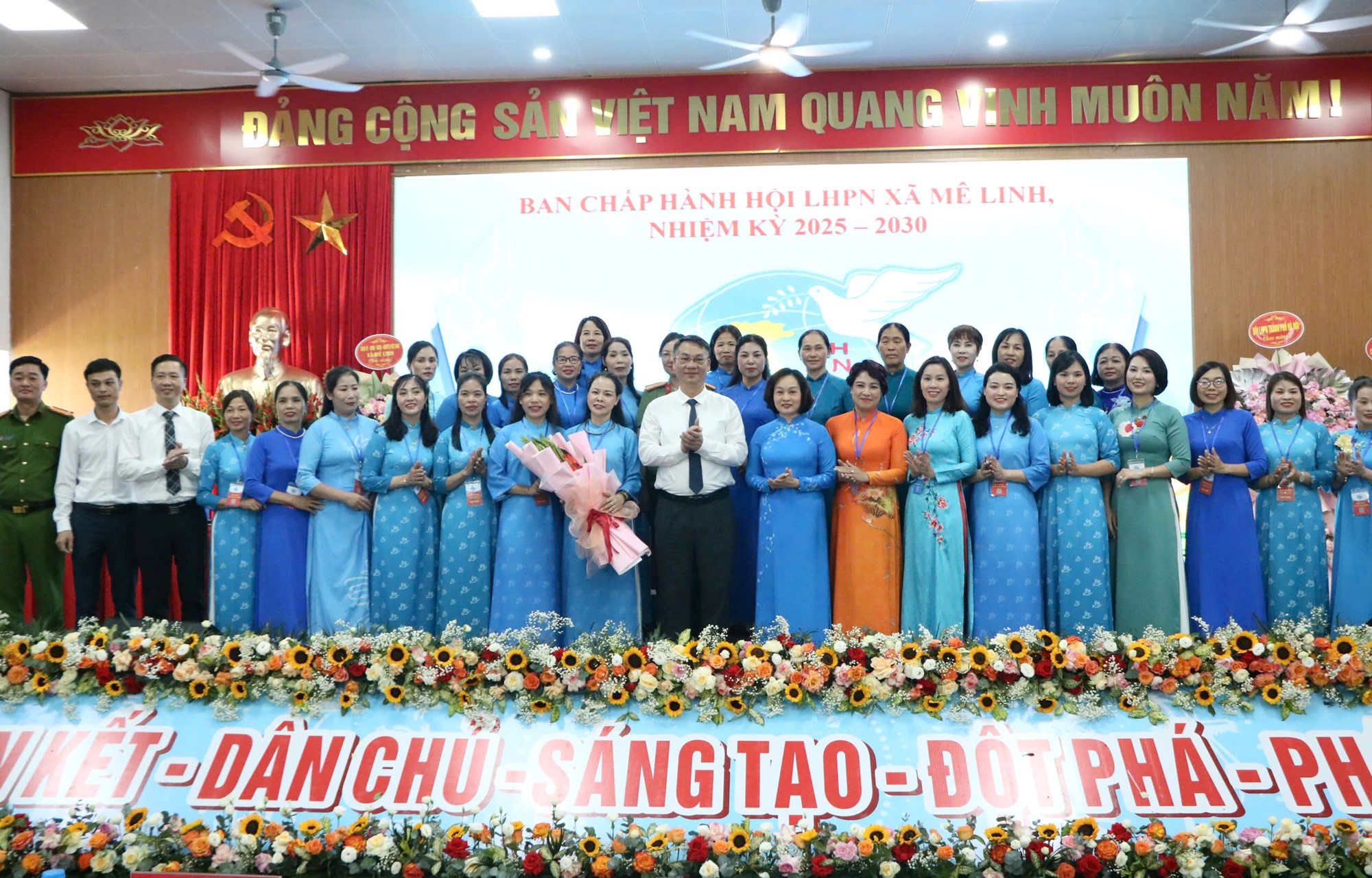 Phụ nữ Mê Linh “Đoàn kết - Dân chủ - Đổi mới - Đột phá - Phát triển” góp phần xây dựng tổ chức Hội vững mạnh - ảnh 9