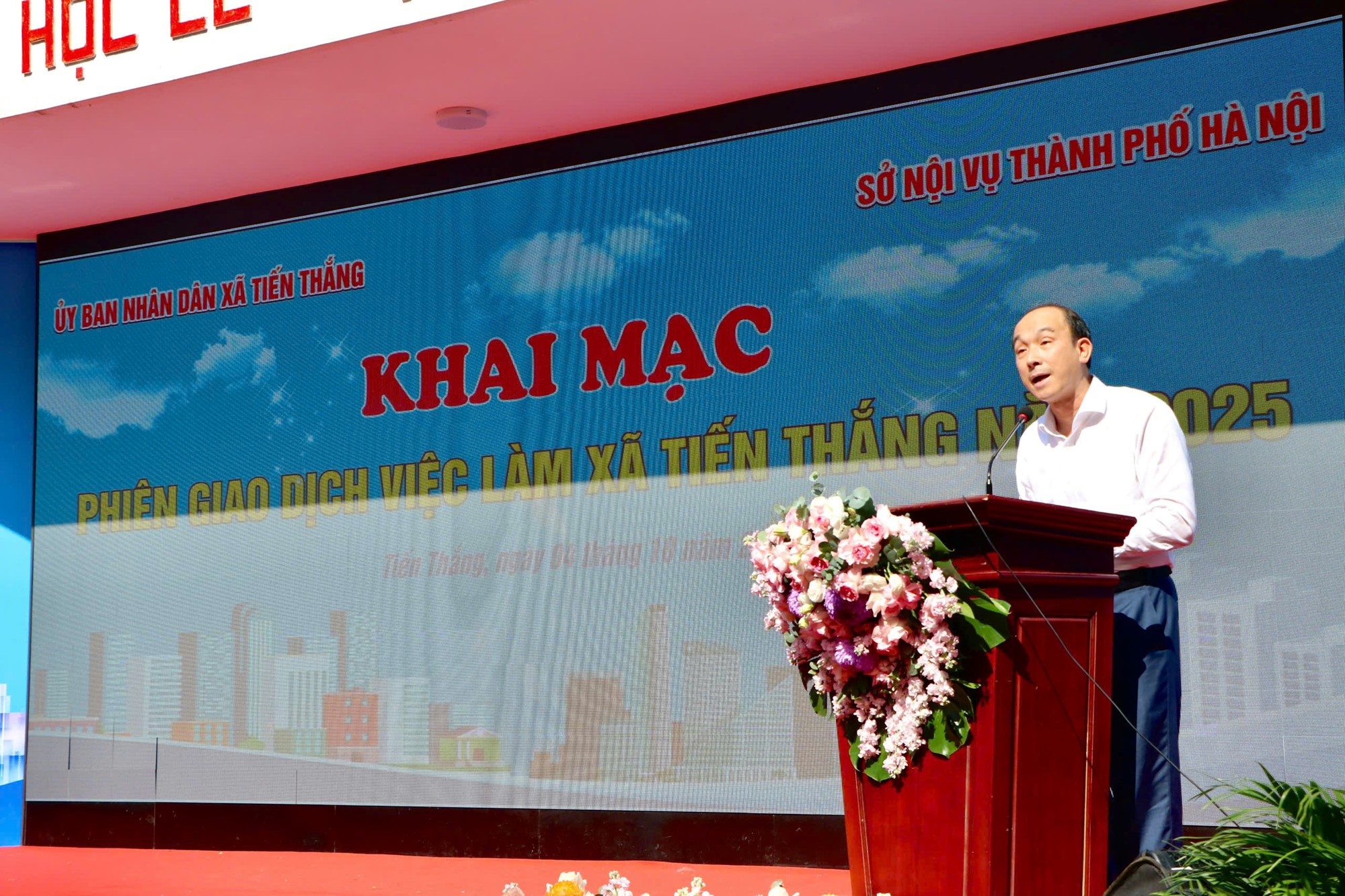 Xã Tiến Thắng tổ chức phiên giao dịch việc làm lưu động - ảnh 10