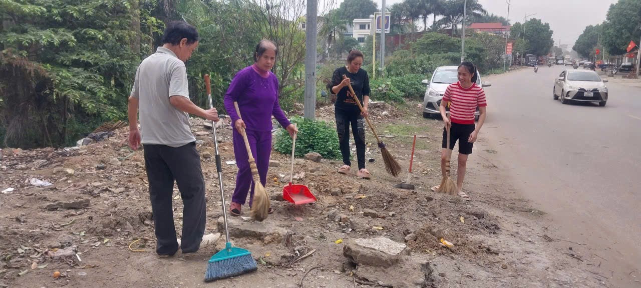 Các cấp Hội LHPN Hà Nội: Ra quân tổng vệ sinh môi trường đón chào Xuân mới - ảnh 37