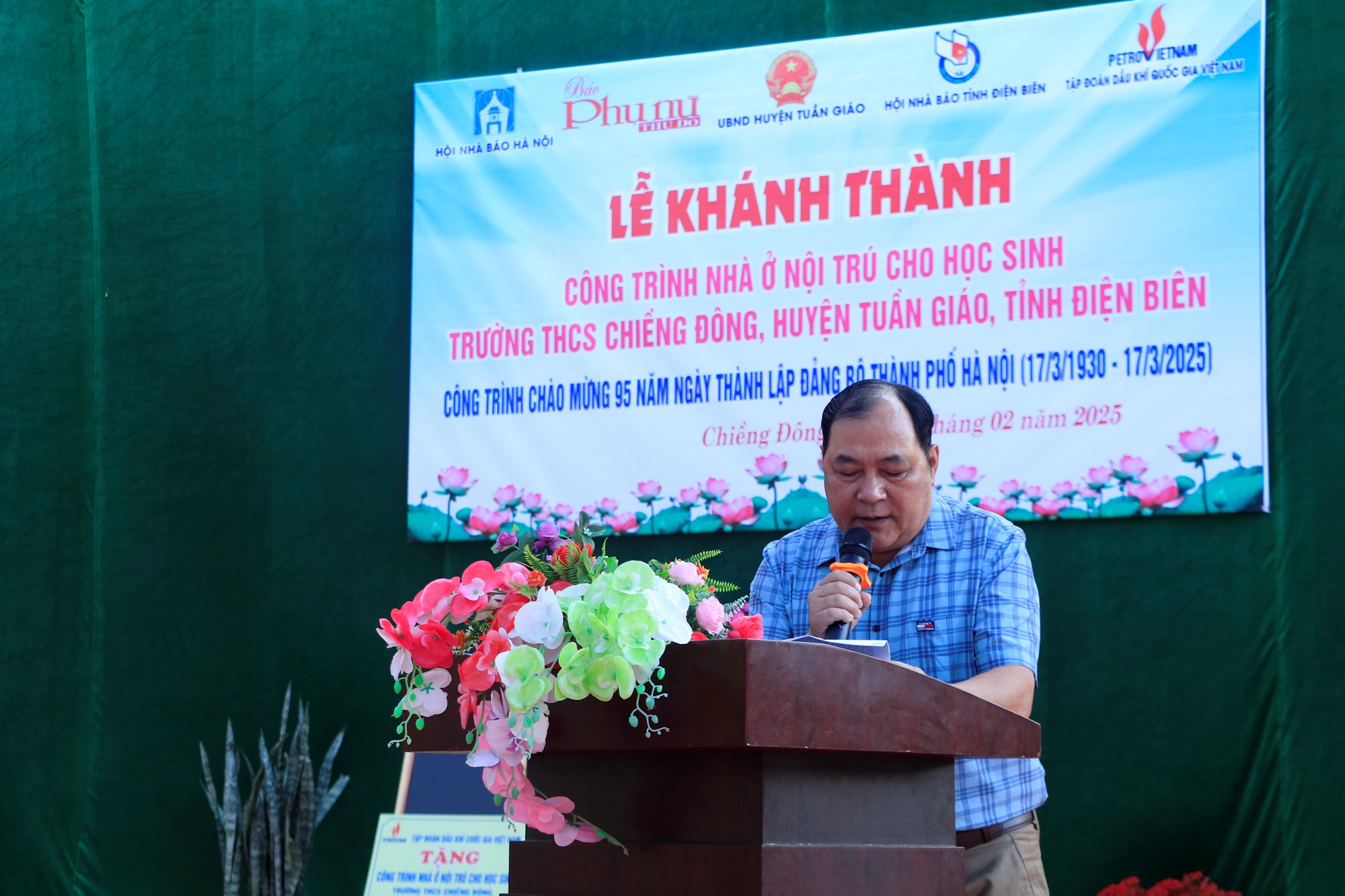 Lời hứa “xây nhà nội trú” cho các học sinh dân tộc đã thành hiện thực - ảnh 12