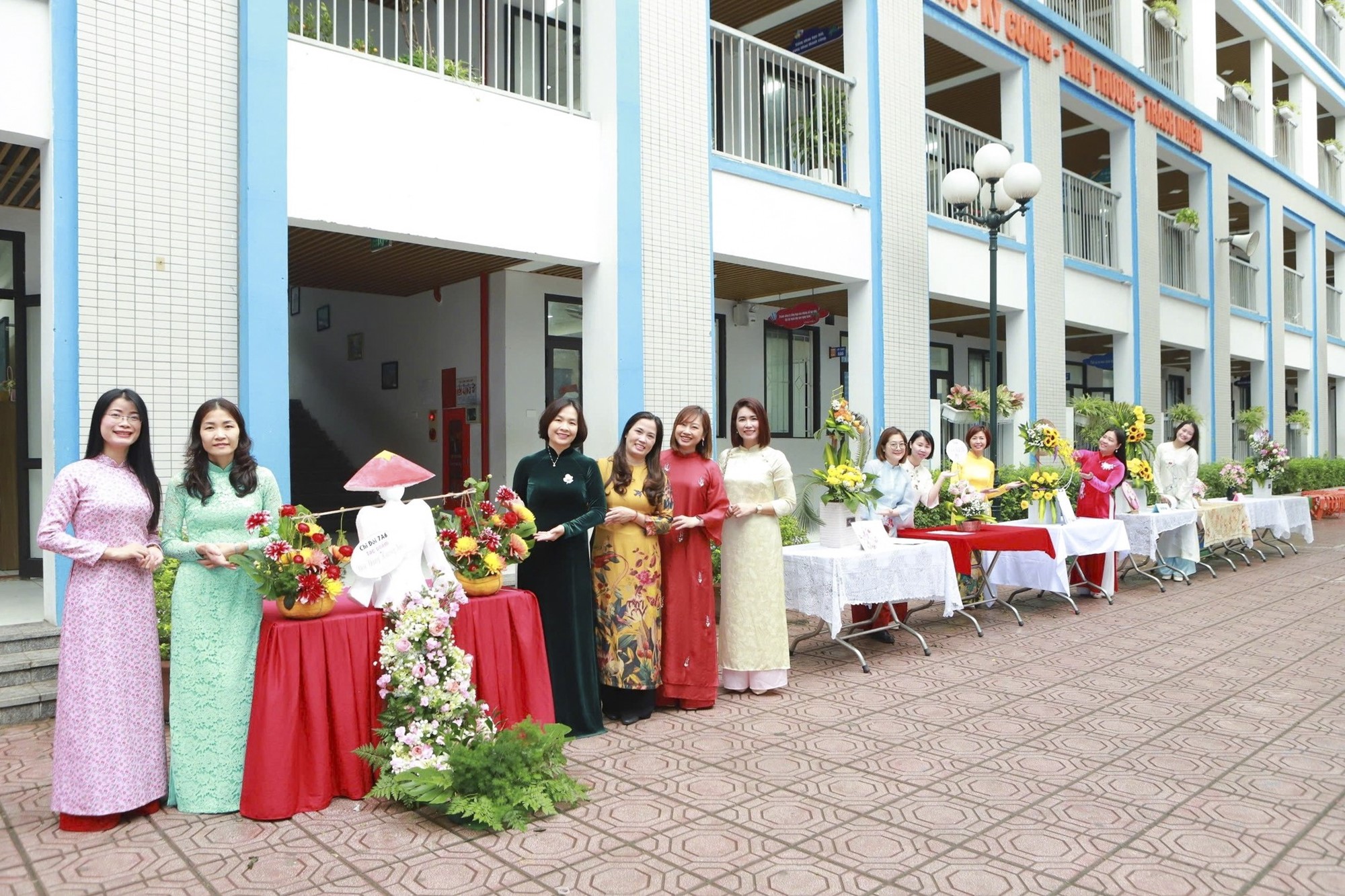 Nữ đoàn viên, người lao động Thủ đô hưởng ứng “Tuần lễ Áo dài” - ảnh 8