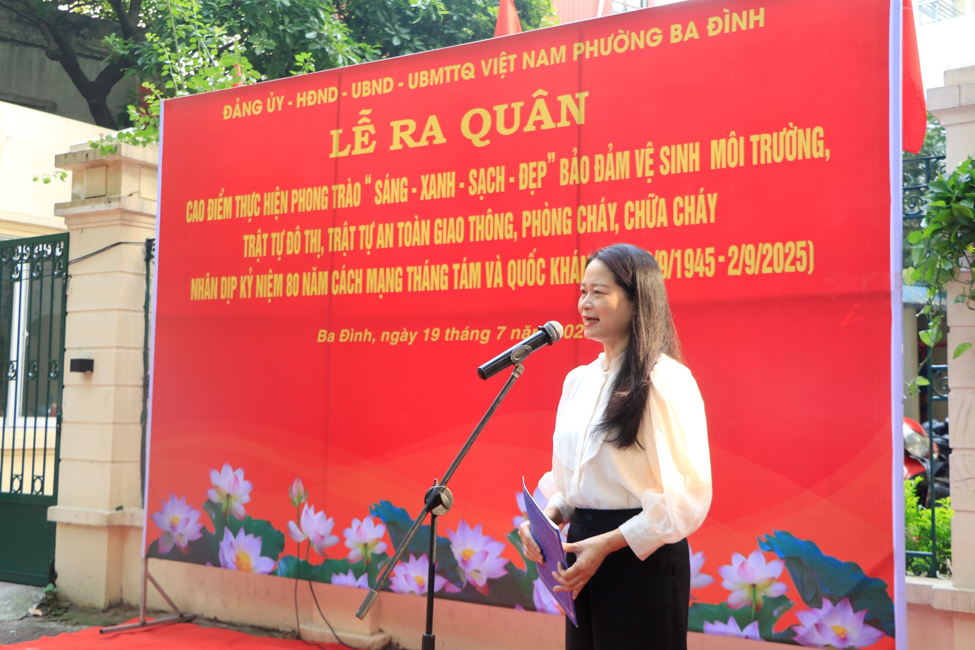 Ra quân cao điểm thực hiện phong trào “Sáng-Xanh-Sạch-Đẹp”  - ảnh 1