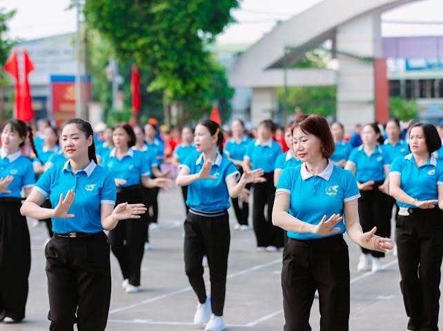 Hội LHPN xã Phúc Thịnh: 150 cán bộ, hội viên tham gia Đại hội Thể dục thể thao - ảnh 1