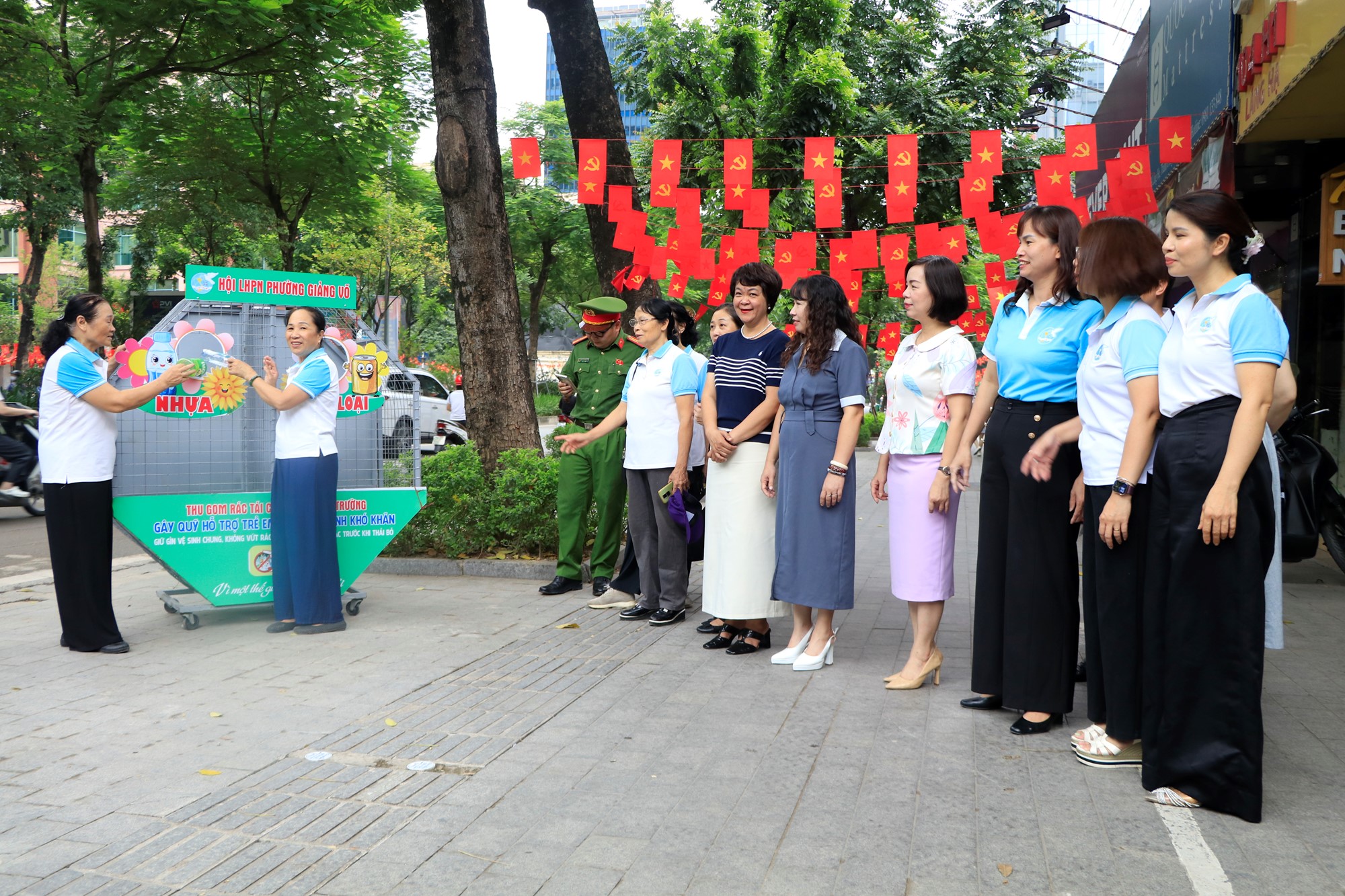 Công trình Dân vận khéo chào mừng Đại hội các cấp của Hội LHPN phường Giảng Võ - ảnh 10