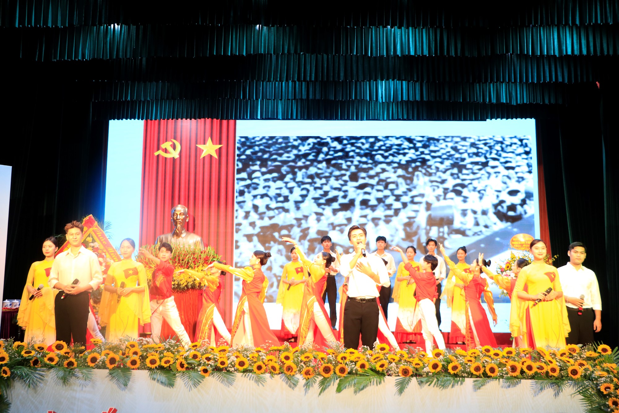 Phụ nữ Ba Đình sáng tạo, đổi mới, tạo bứt phá mạnh mẽ trong nhiệm kỳ mới - ảnh 4