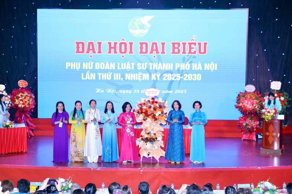 Hội Phụ nữ Đoàn Luật sư TP Hà Nội- mái nhà chung ấm áp, nghĩa tình của mỗi nữ luật sư Thủ đô - ảnh 1