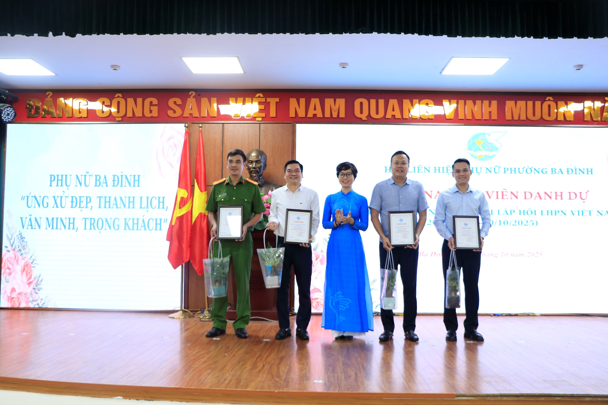Đồng chí Phạm Quang Thanh, Thành ủy viên, Bí thư Đảng ủy, Chủ tịch HĐND phường Ba Đình trở thành hội viên danh dự của tổ chức Hội - ảnh 5