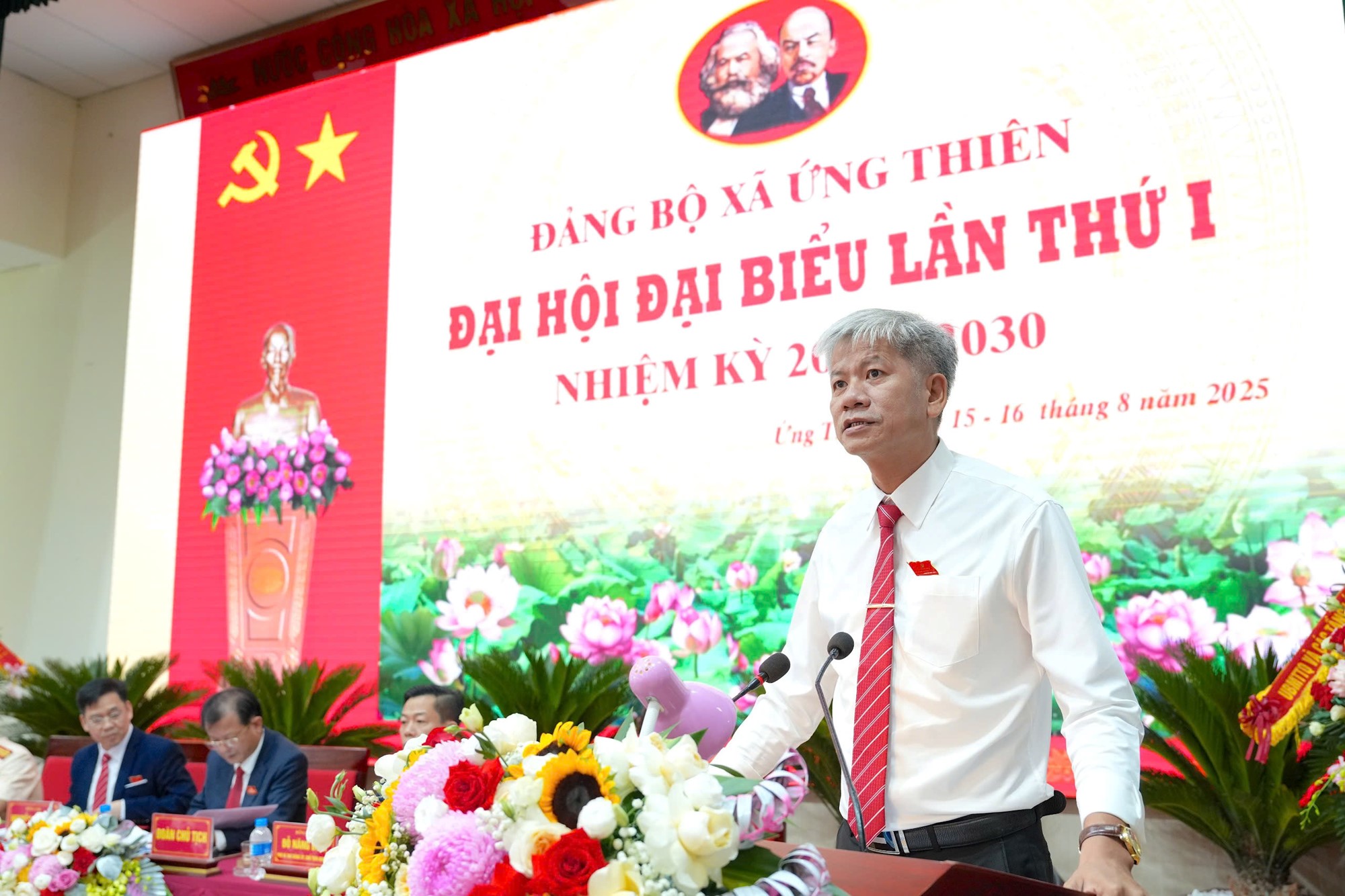 Phát huy nội lực, đoàn kết xây dựng Ứng Thiên phát triển vững mạnh, toàn diện - ảnh 8