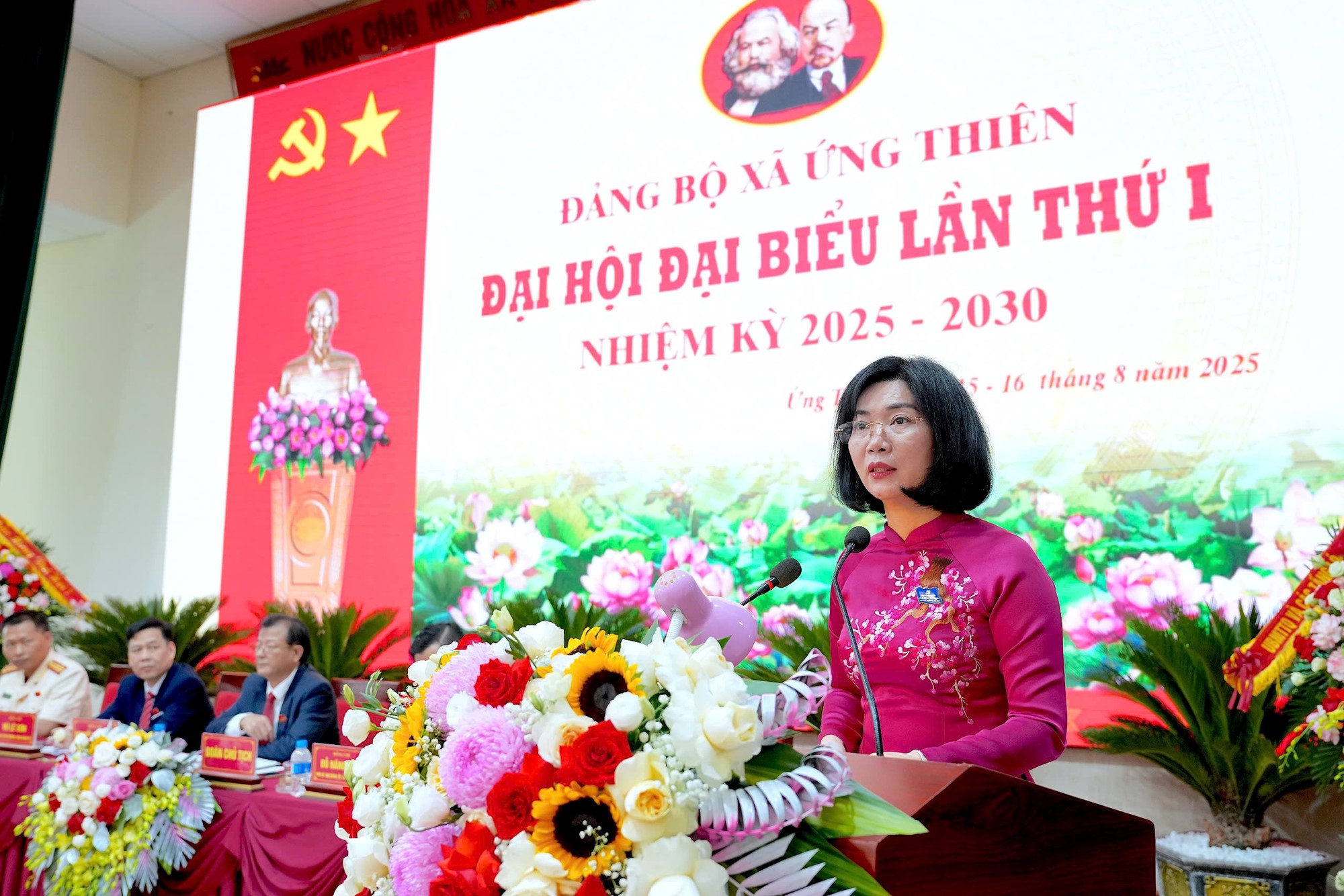 Phát huy nội lực, đoàn kết xây dựng Ứng Thiên phát triển vững mạnh, toàn diện - ảnh 11