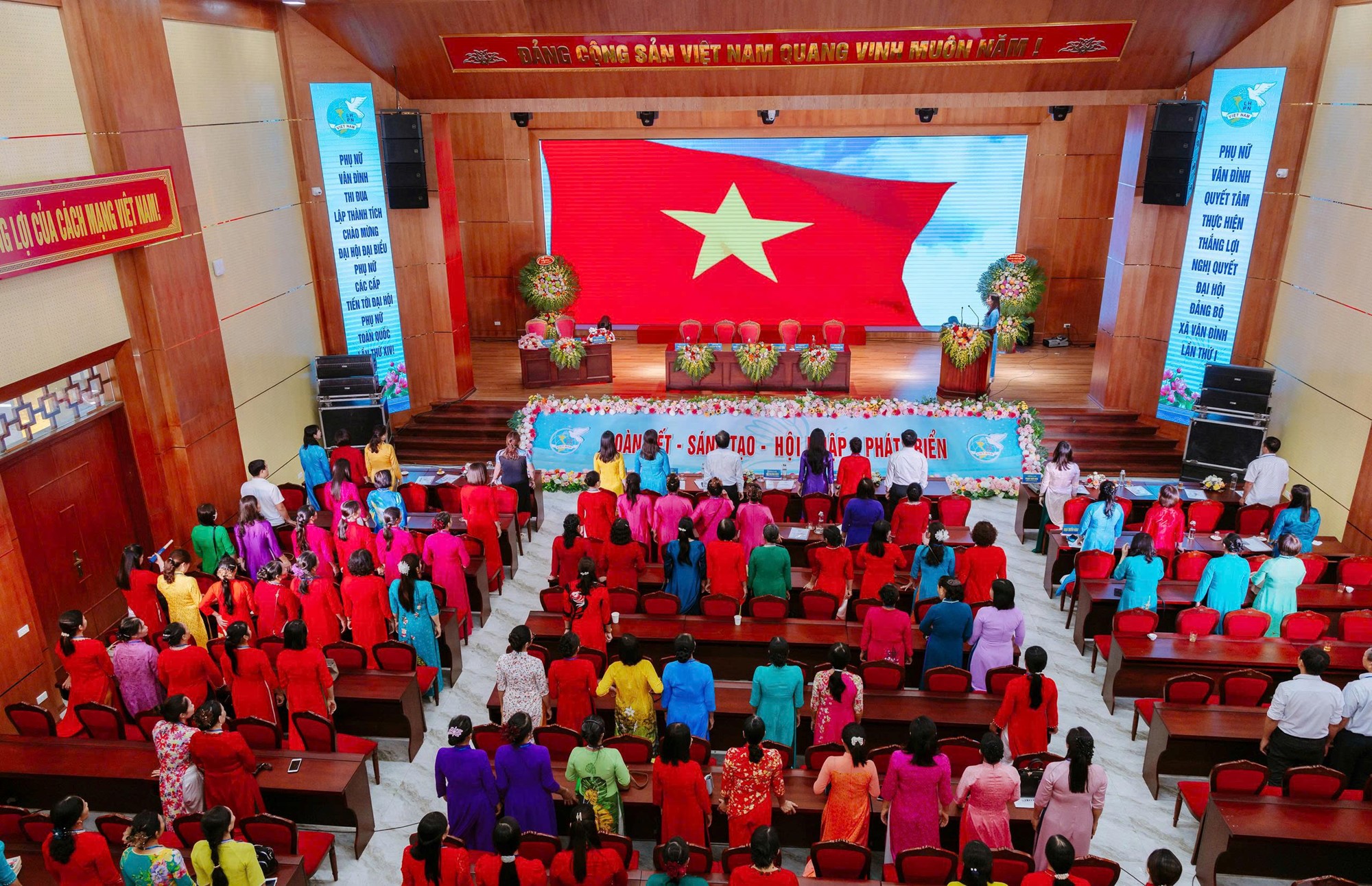 Phụ nữ Vân Đình bản lĩnh, trí tuệ, khẳng định vai trò nòng cốt xây dựng xã văn minh - ảnh 1