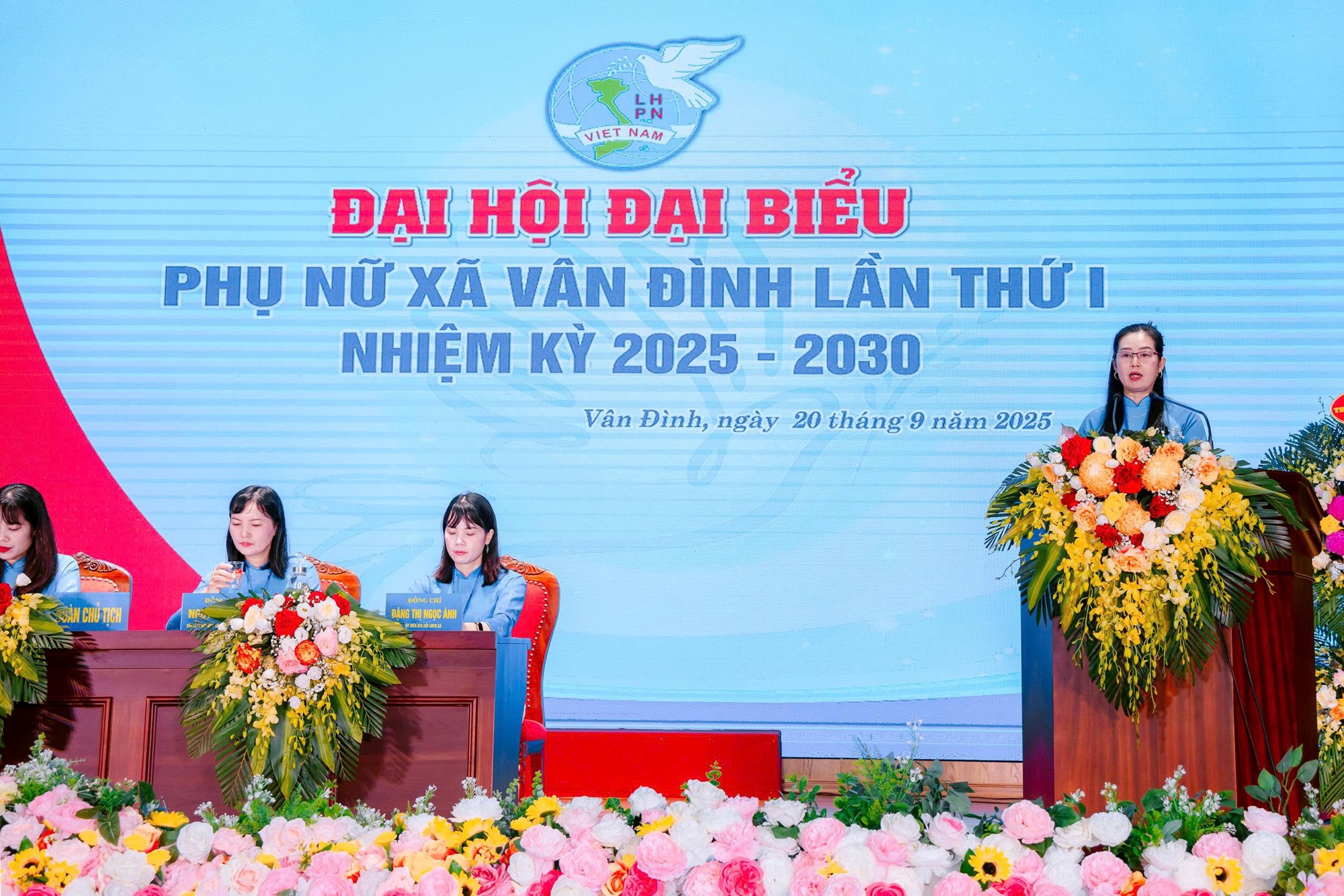 Phụ nữ Vân Đình bản lĩnh, trí tuệ, khẳng định vai trò nòng cốt xây dựng xã văn minh - ảnh 8