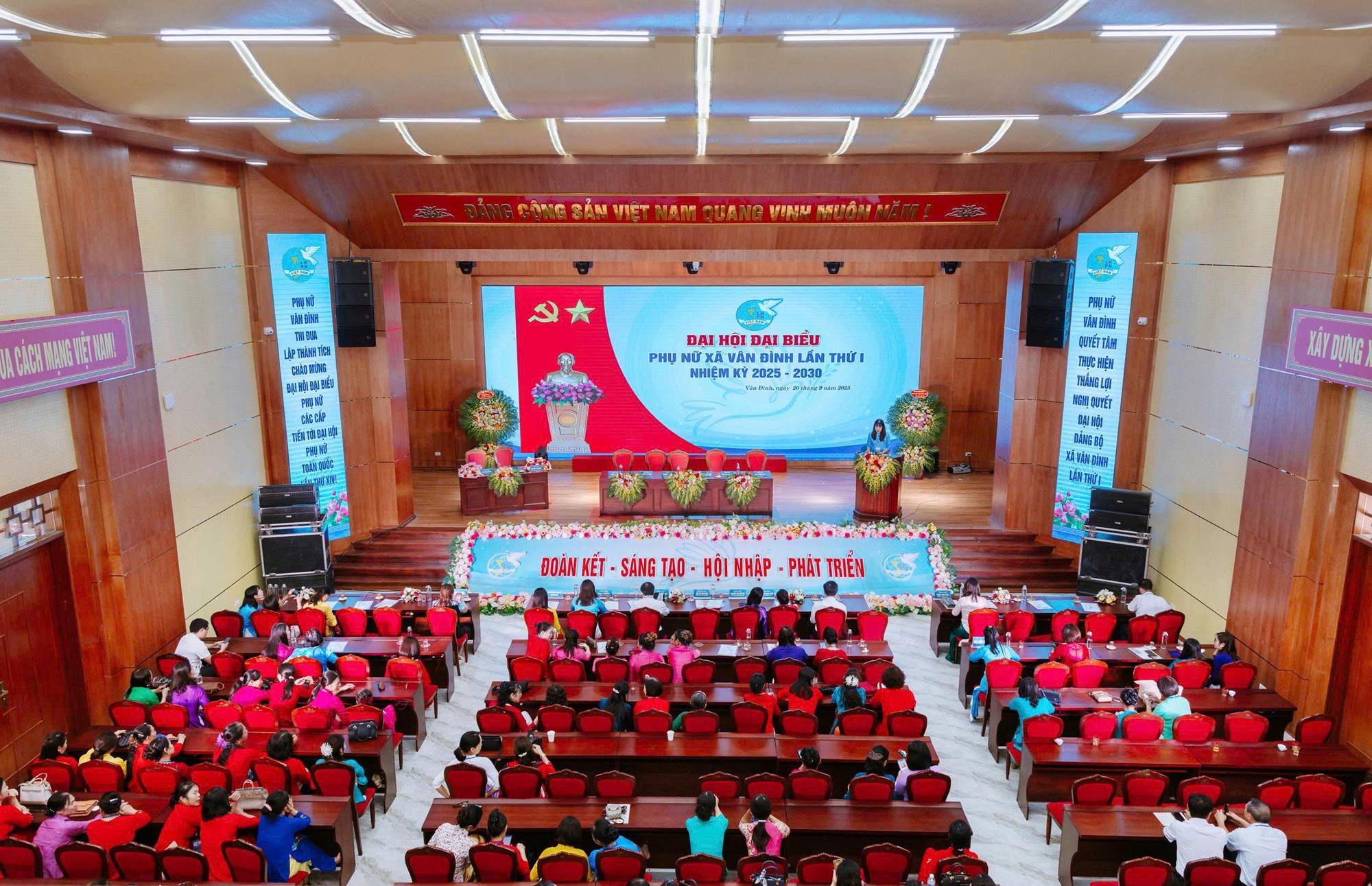 Phụ nữ Vân Đình bản lĩnh, trí tuệ, khẳng định vai trò nòng cốt xây dựng xã văn minh - ảnh 2