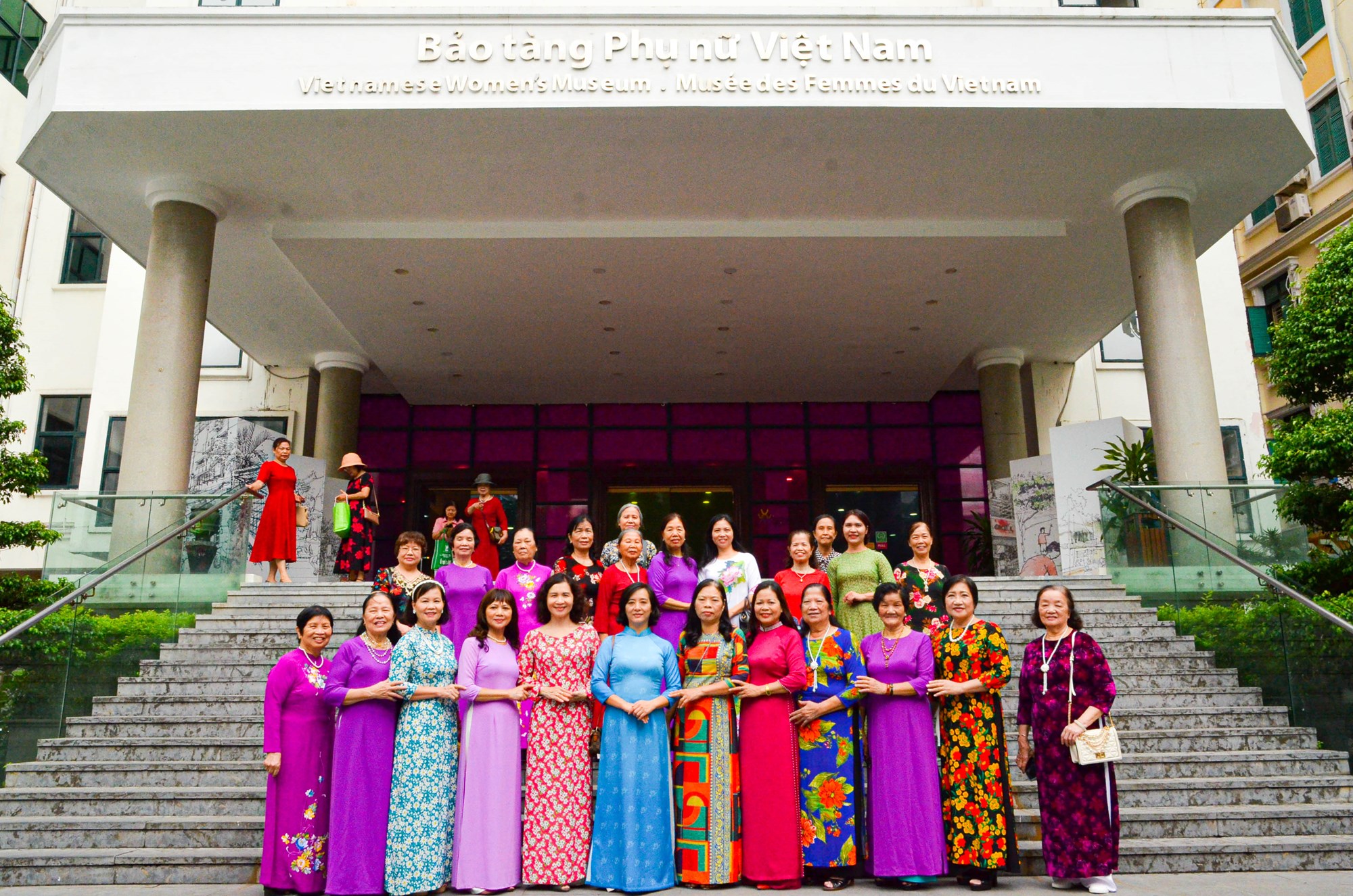 Câu lạc bộ Phụ nữ Thủ đô tổ chức tham quan Bảo tàng phụ nữ Việt Nam - ảnh 10