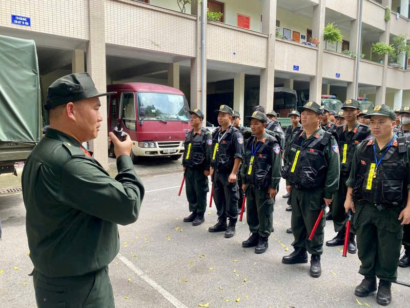 Chiến sĩ Công an Thủ đô để lại dấu ấn đẹp trong lòng nhân dân và du khách quốc tế - ảnh 32