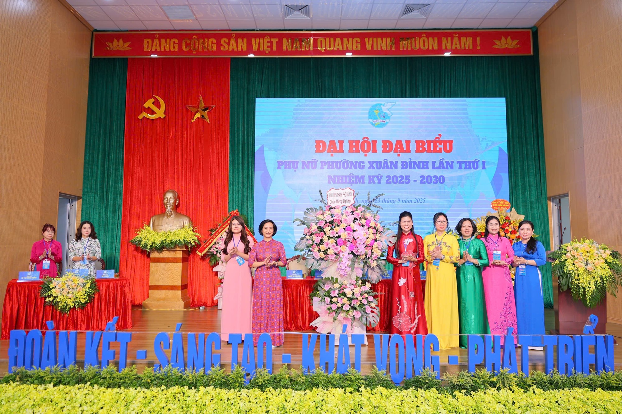 Phụ nữ phường Xuân Đỉnh chung tay xây dựng phường trở thành đô thị thông minh – kiểu mẫu của Thủ đô - ảnh 9