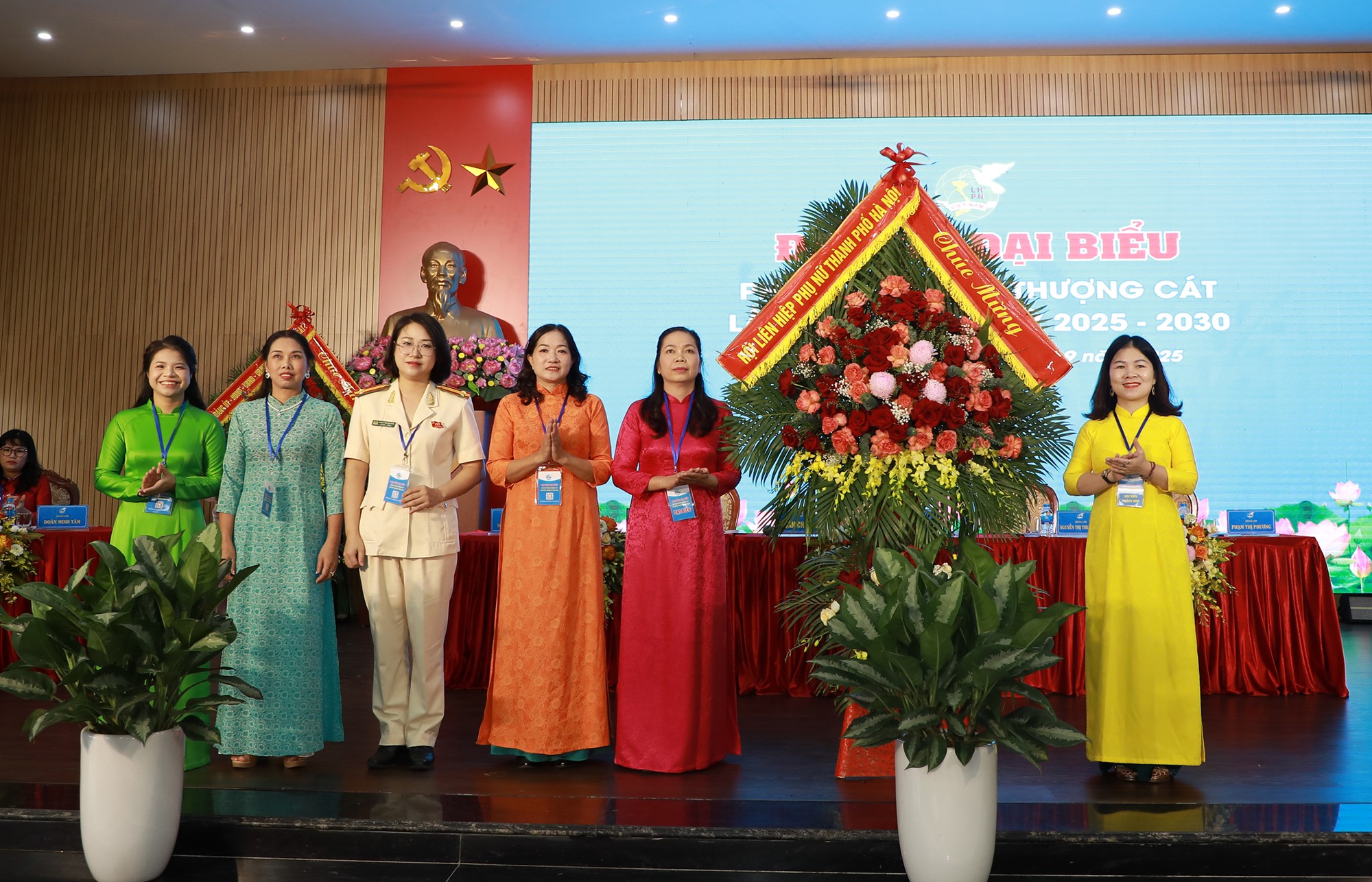 Phụ nữ phường Thượng Cát tiên phong, nhạy bén, có tư duy mới, làm chủ công nghệ số - ảnh 2