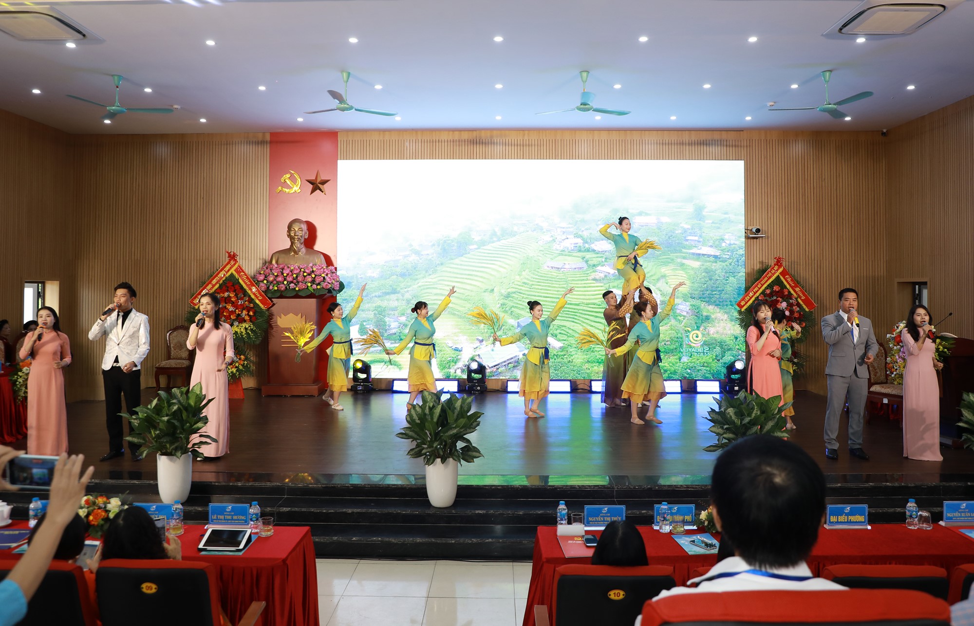 Phụ nữ phường Thượng Cát tiên phong, nhạy bén, có tư duy mới, làm chủ công nghệ số - ảnh 9