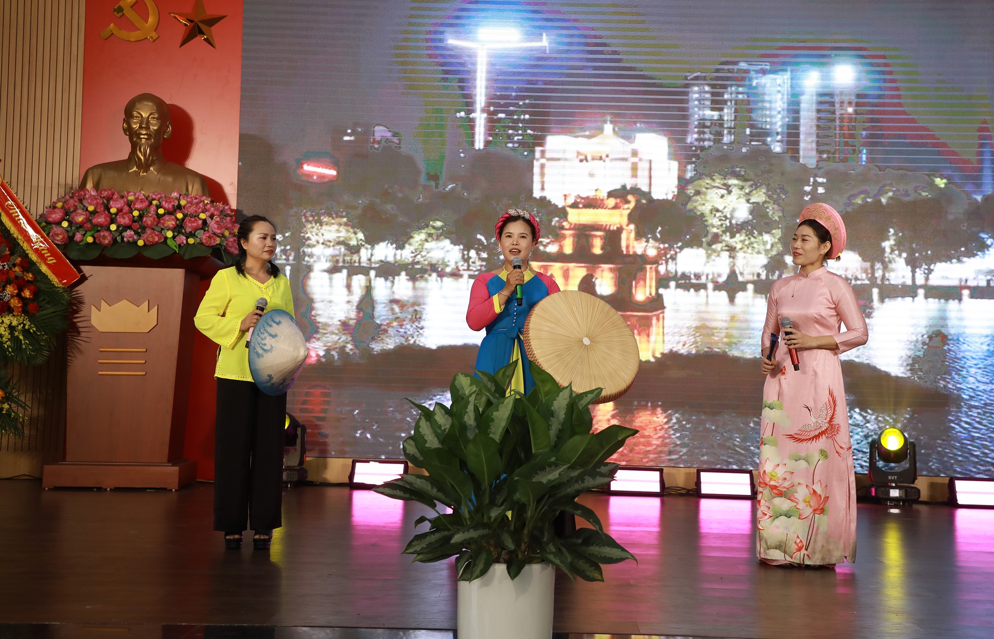 Phụ nữ phường Thượng Cát tiên phong, nhạy bén, có tư duy mới, làm chủ công nghệ số - ảnh 8