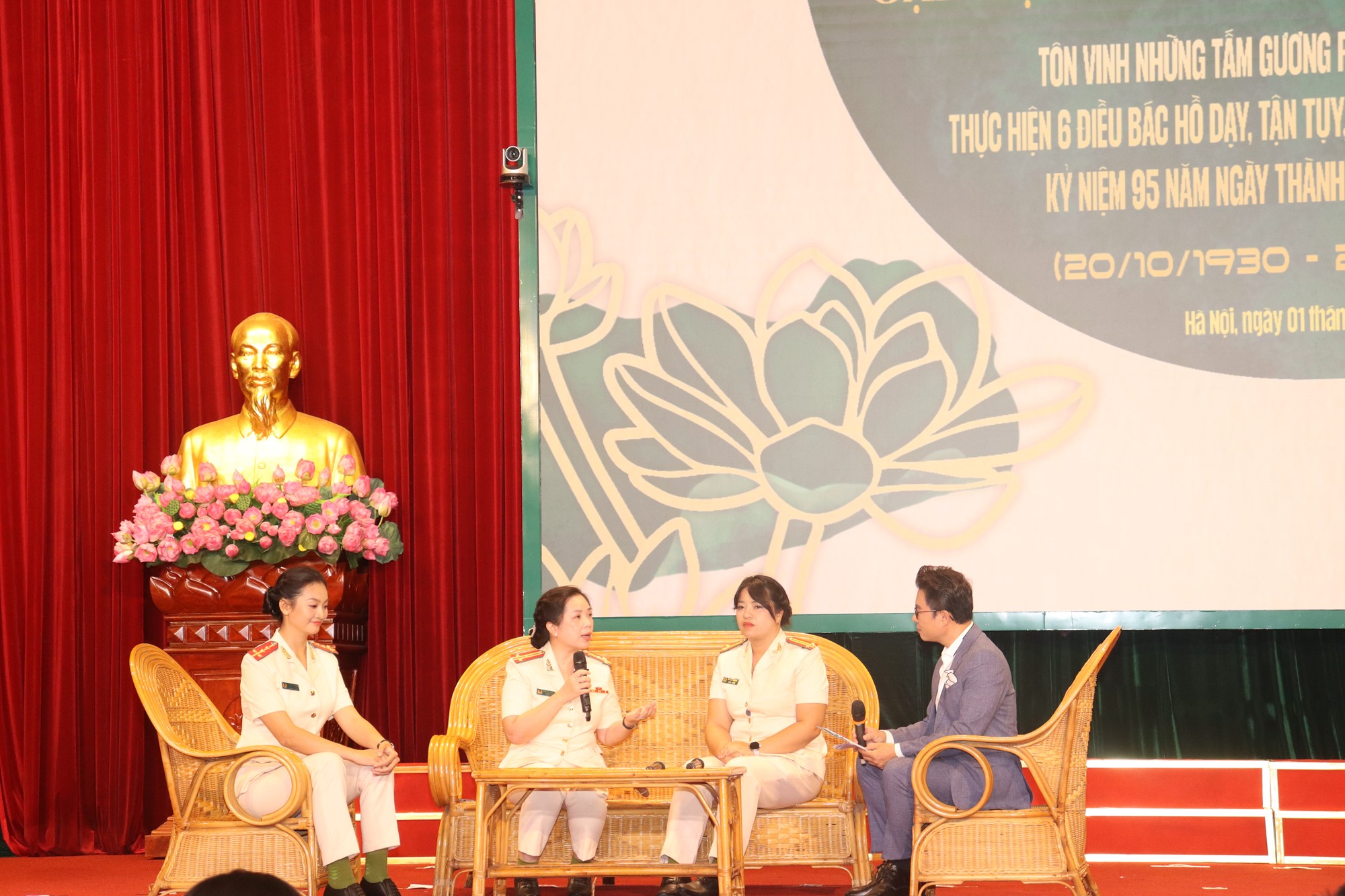 Tôn vinh những tấm gương phụ nữ Công an Thủ đô tiêu biểu năm 2025 - ảnh 3