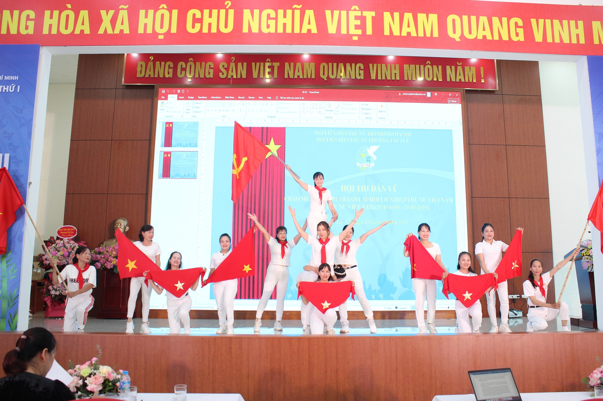 Sôi nổi hội thi dân vũ “Phụ nữ Tây Tựu khoẻ - đẹp - năng động” - ảnh 11