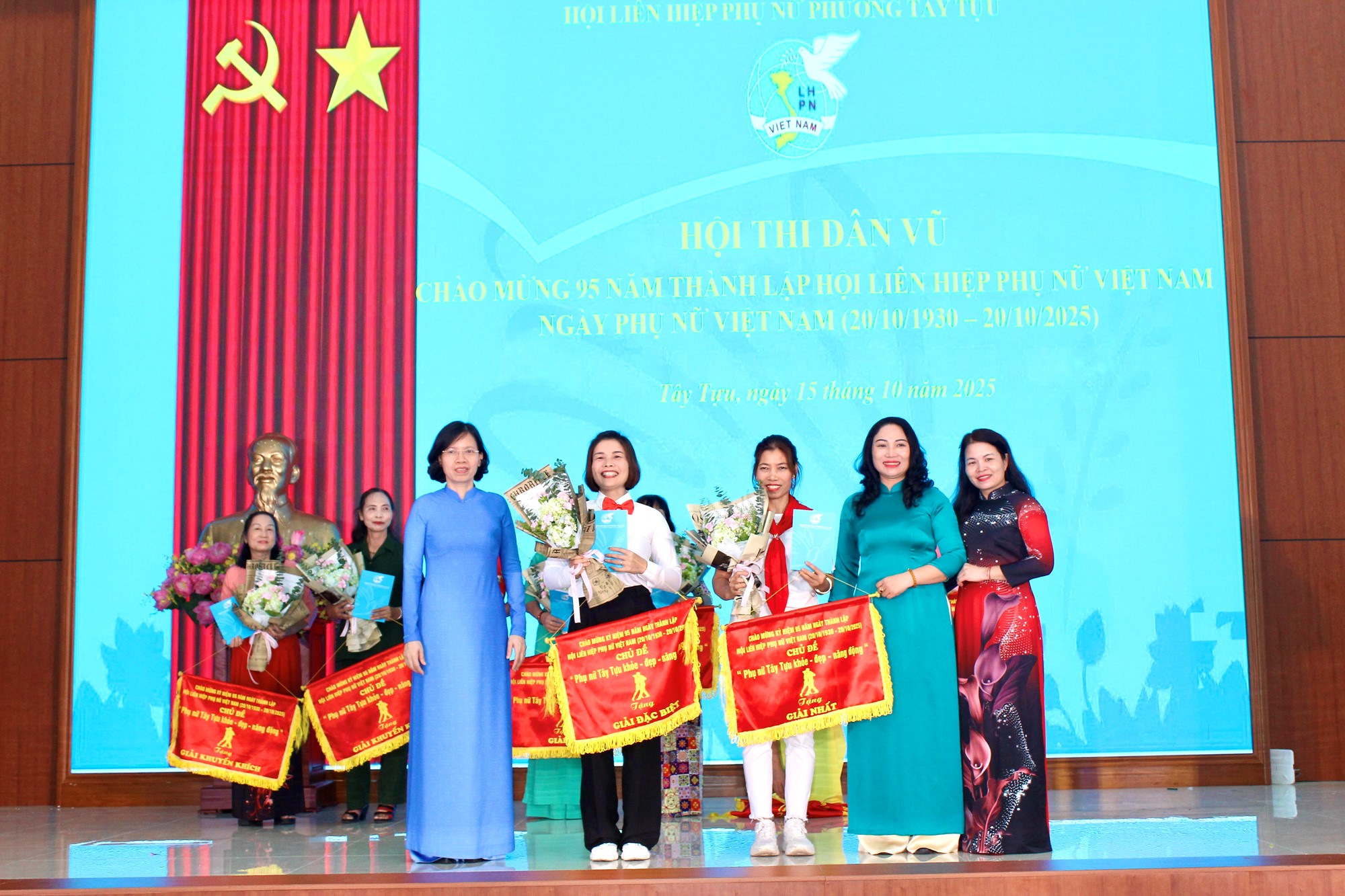 Sôi nổi hội thi dân vũ “Phụ nữ Tây Tựu khoẻ - đẹp - năng động” - ảnh 7