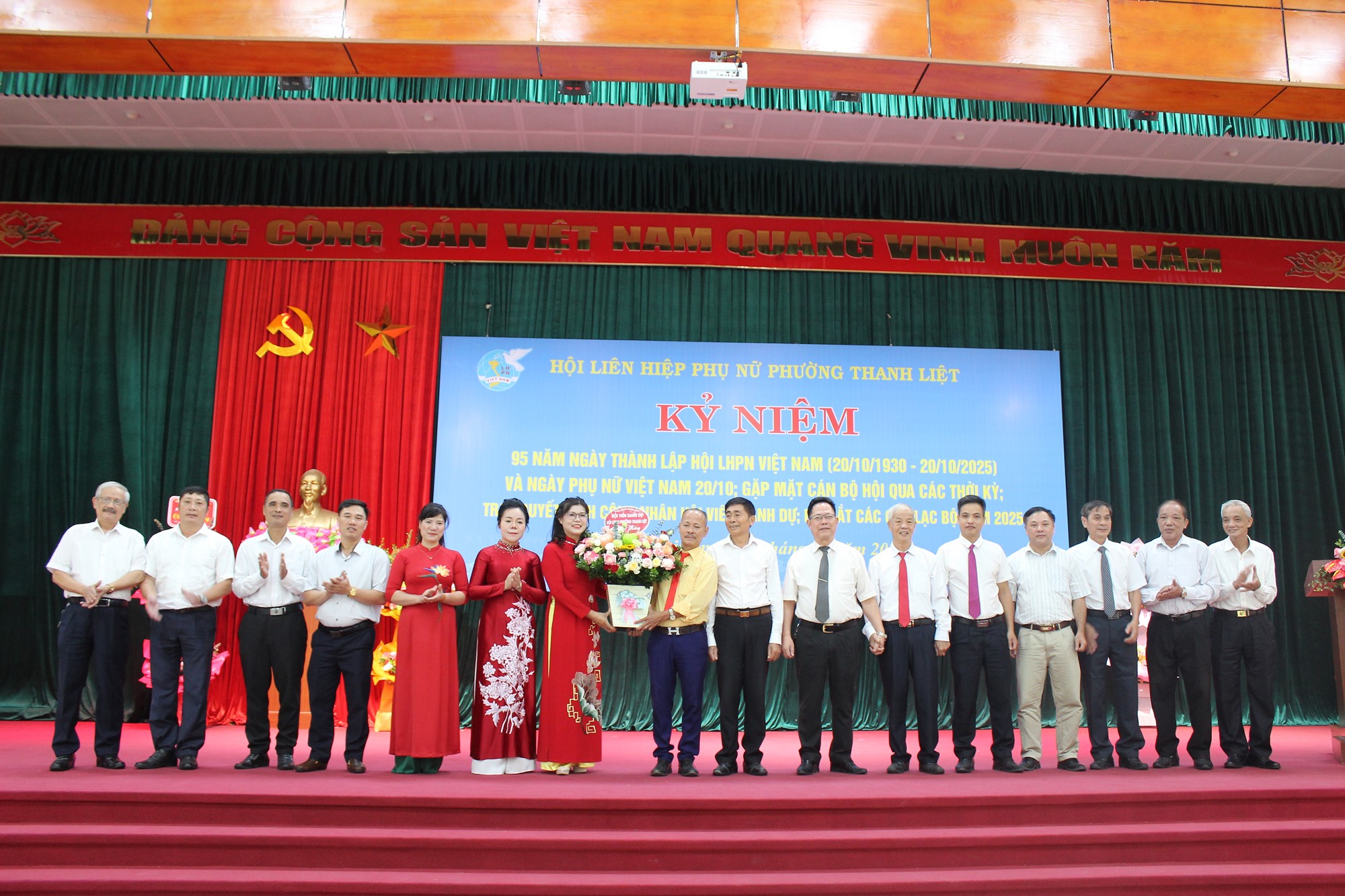 Nhiều hoạt động thiết thực kỷ niệm 95 năm Ngày thành lập Hội Liên hiệp Phụ nữ Việt Nam  - ảnh 8