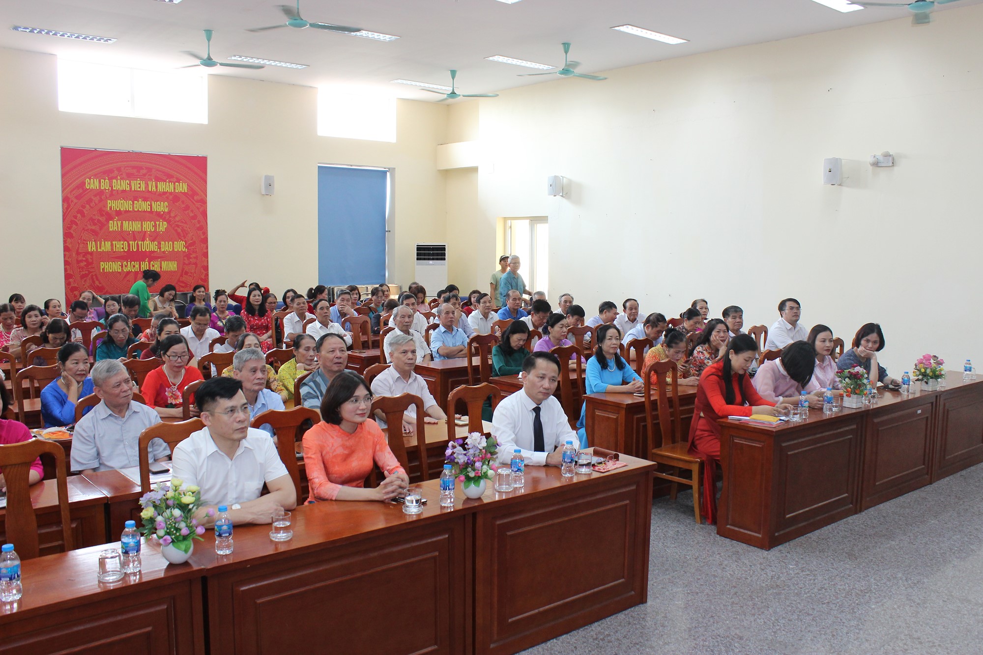 Phường Đông Ngạc tưng bừng kỷ niệm 95 năm thành lập Hội LHPN Việt Nam  - ảnh 1