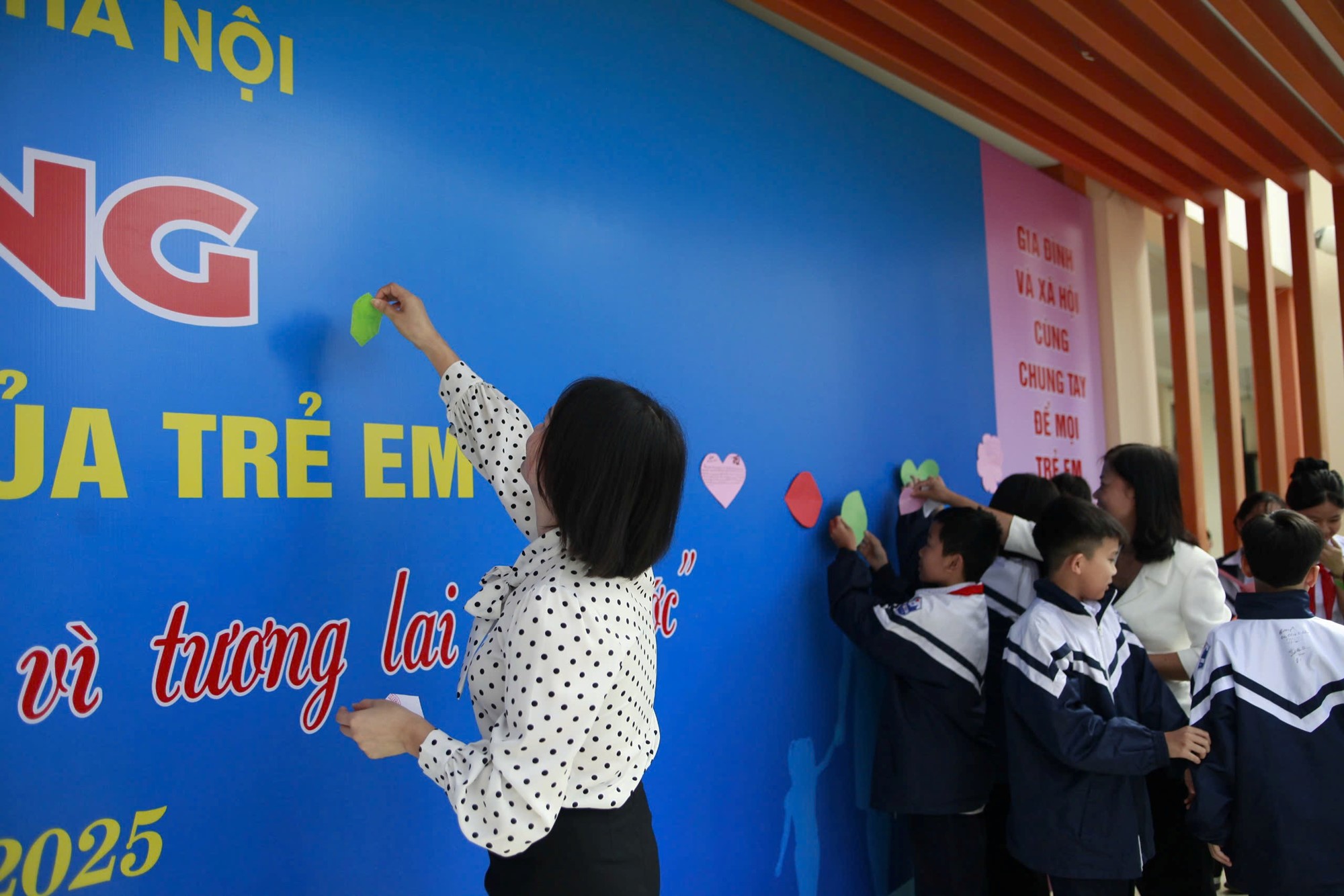 Hội LHPN Hà Nội truyền thông nâng cao nhận thức về quyền của trẻ em gái - ảnh 13