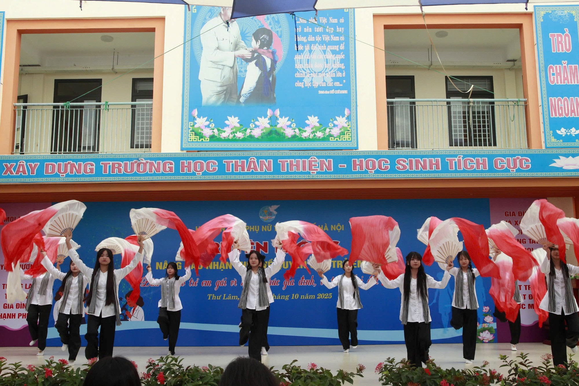 Hội LHPN Hà Nội truyền thông nâng cao nhận thức về quyền của trẻ em gái - ảnh 24