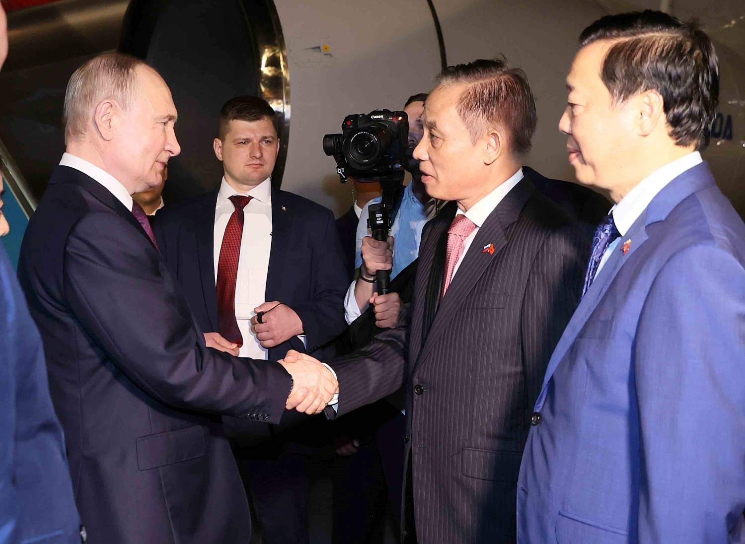 Chuyến thăm Việt Nam của Tổng thống Putin là biểu tượng cho mối quan hệ đặc biệt giữa Nga và Việt Nam  - ảnh 1