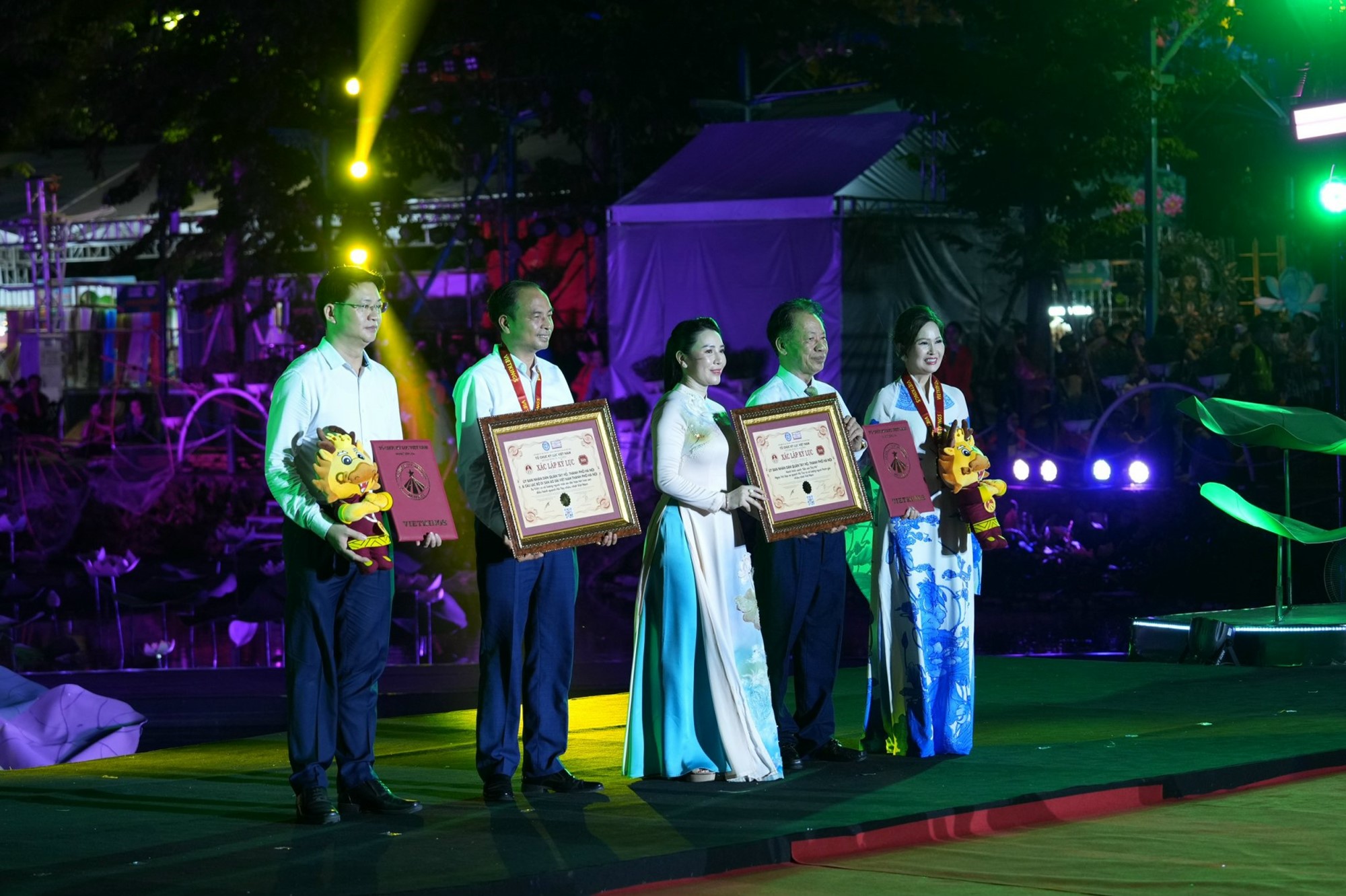 Khai mạc Lễ hội Sen Hà Nội 2024: Tôn vinh sắc sen, nâng tầm du lịch Thủ đô - ảnh 4