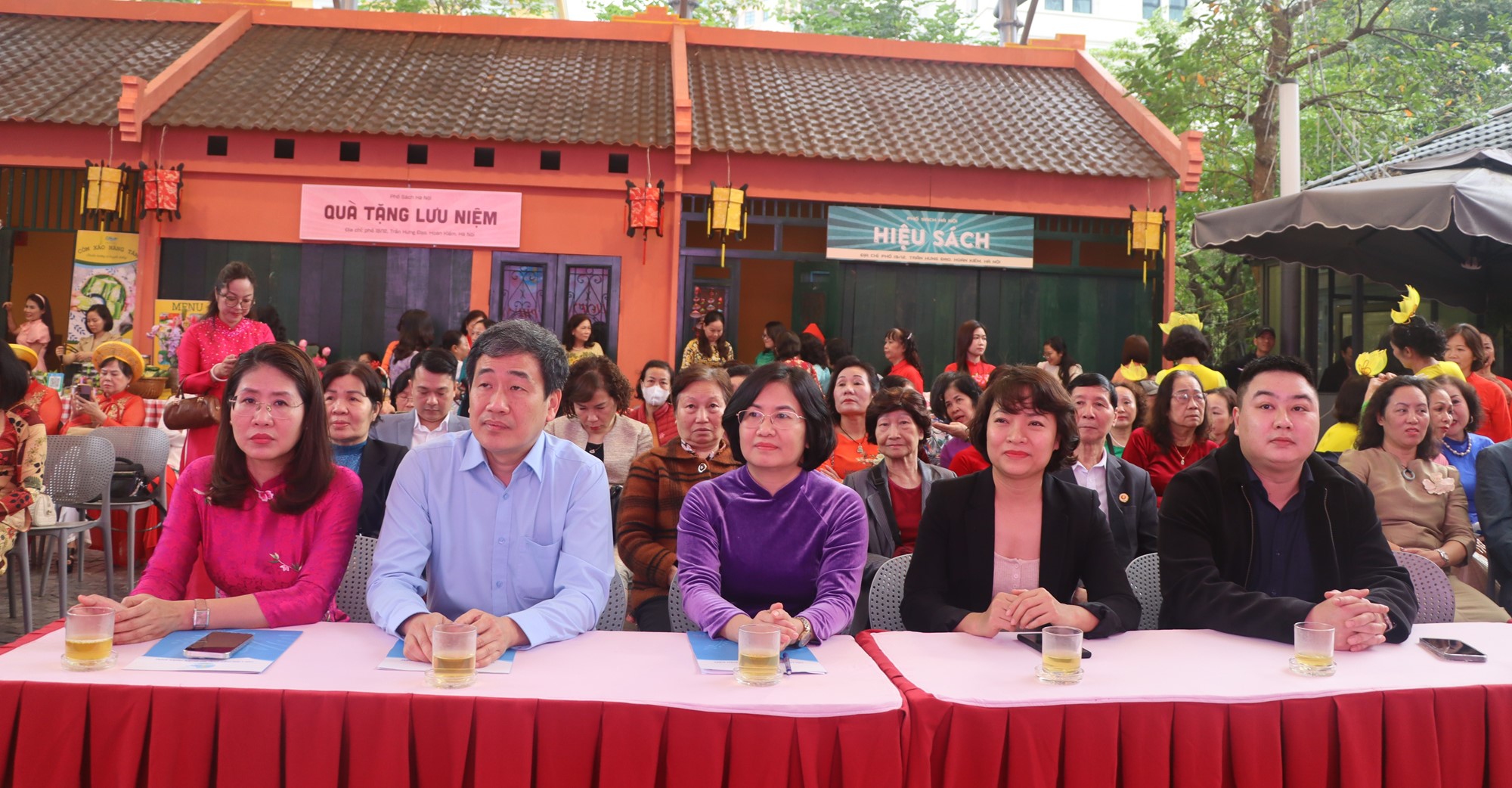 Sôi nổi Festival “Phụ nữ Hoàn Kiếm Tài năng - Thanh lịch” năm 2025 - ảnh 1