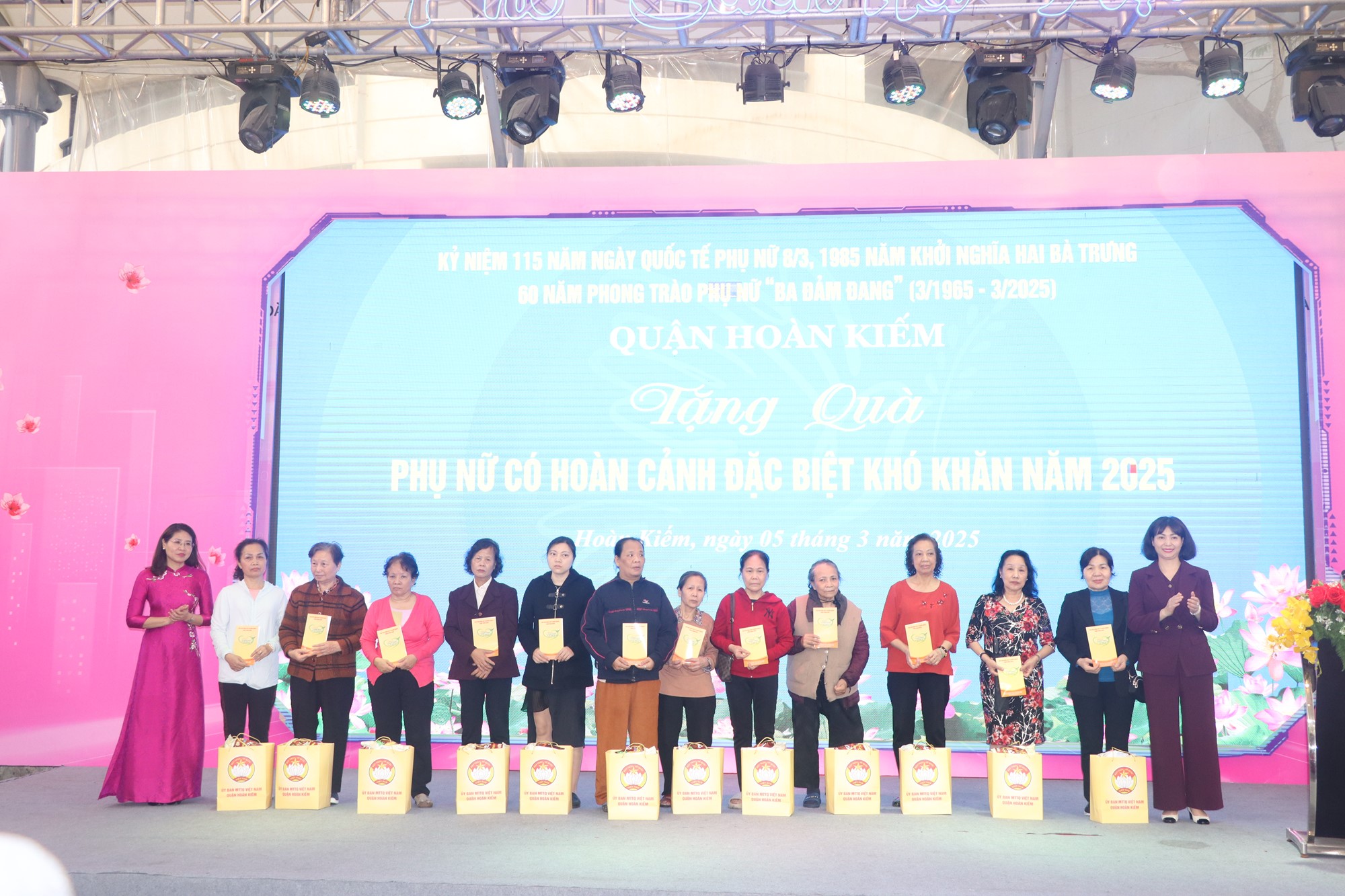 Sôi nổi Festival “Phụ nữ Hoàn Kiếm Tài năng - Thanh lịch” năm 2025 - ảnh 13